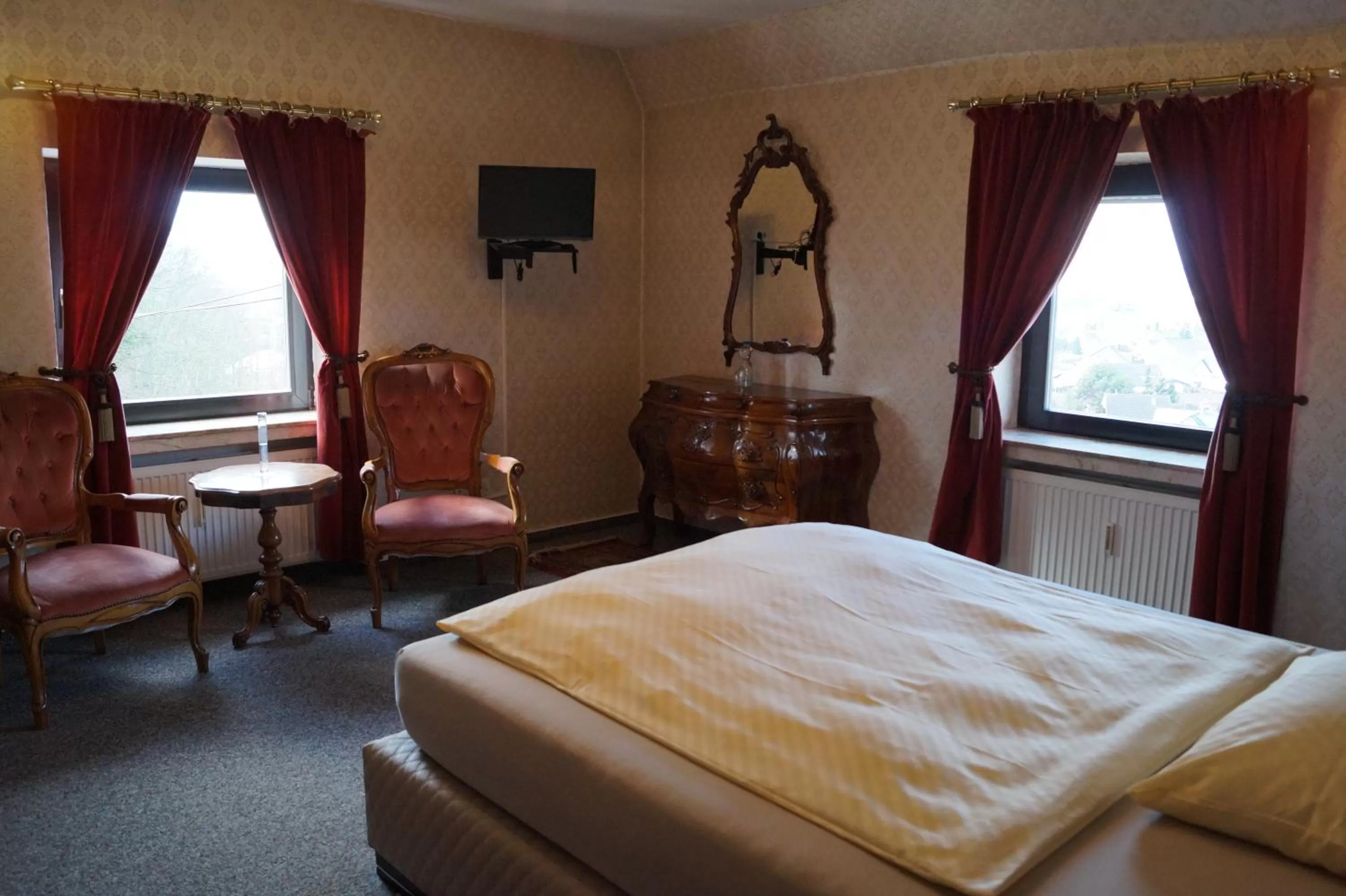 Photo of the whole room, Bed in Residenz Kommende