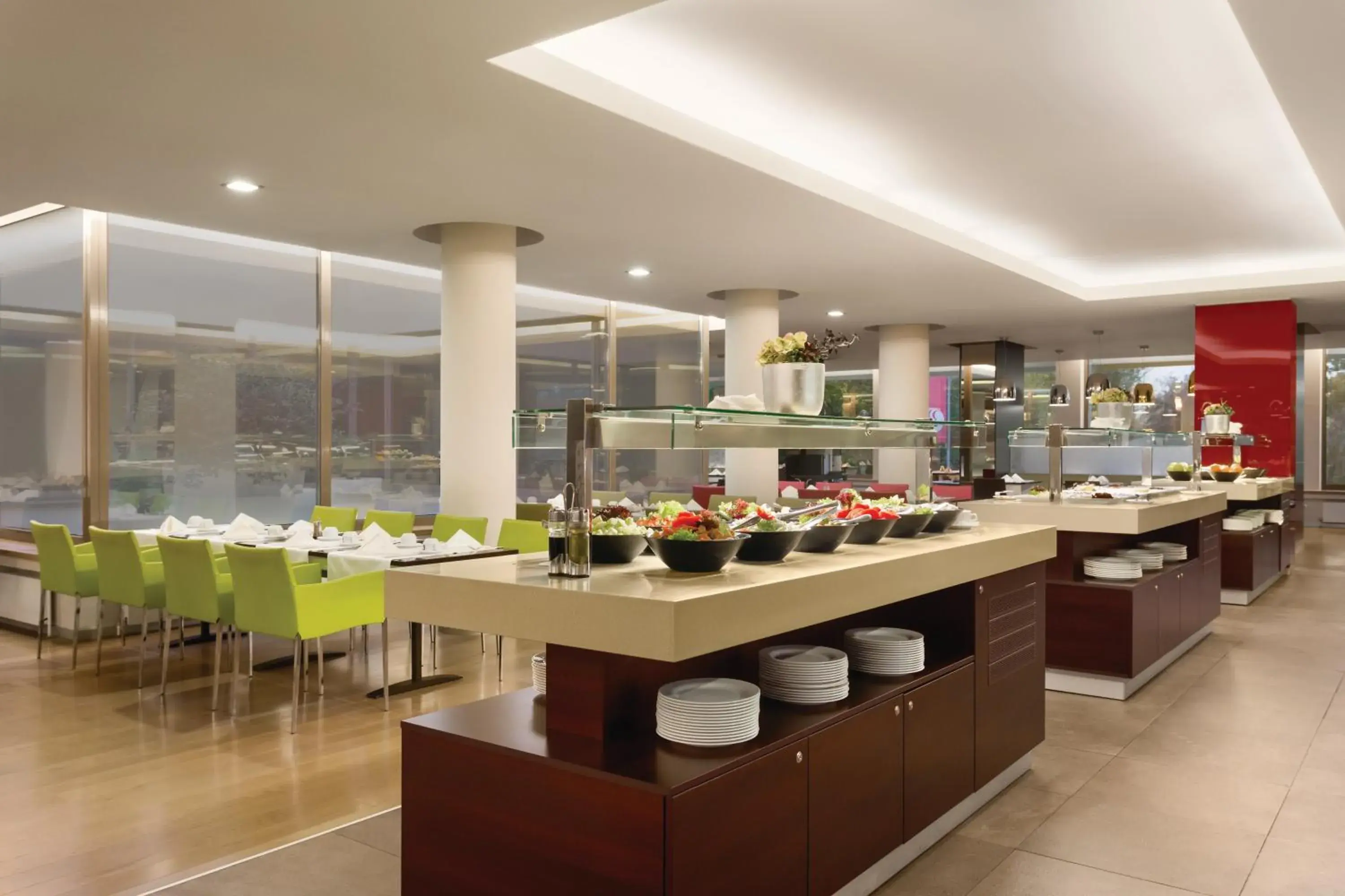 Buffet breakfast, Restaurant/Places to Eat in Ramada Plaza by Wyndham Bucharest Convention Center