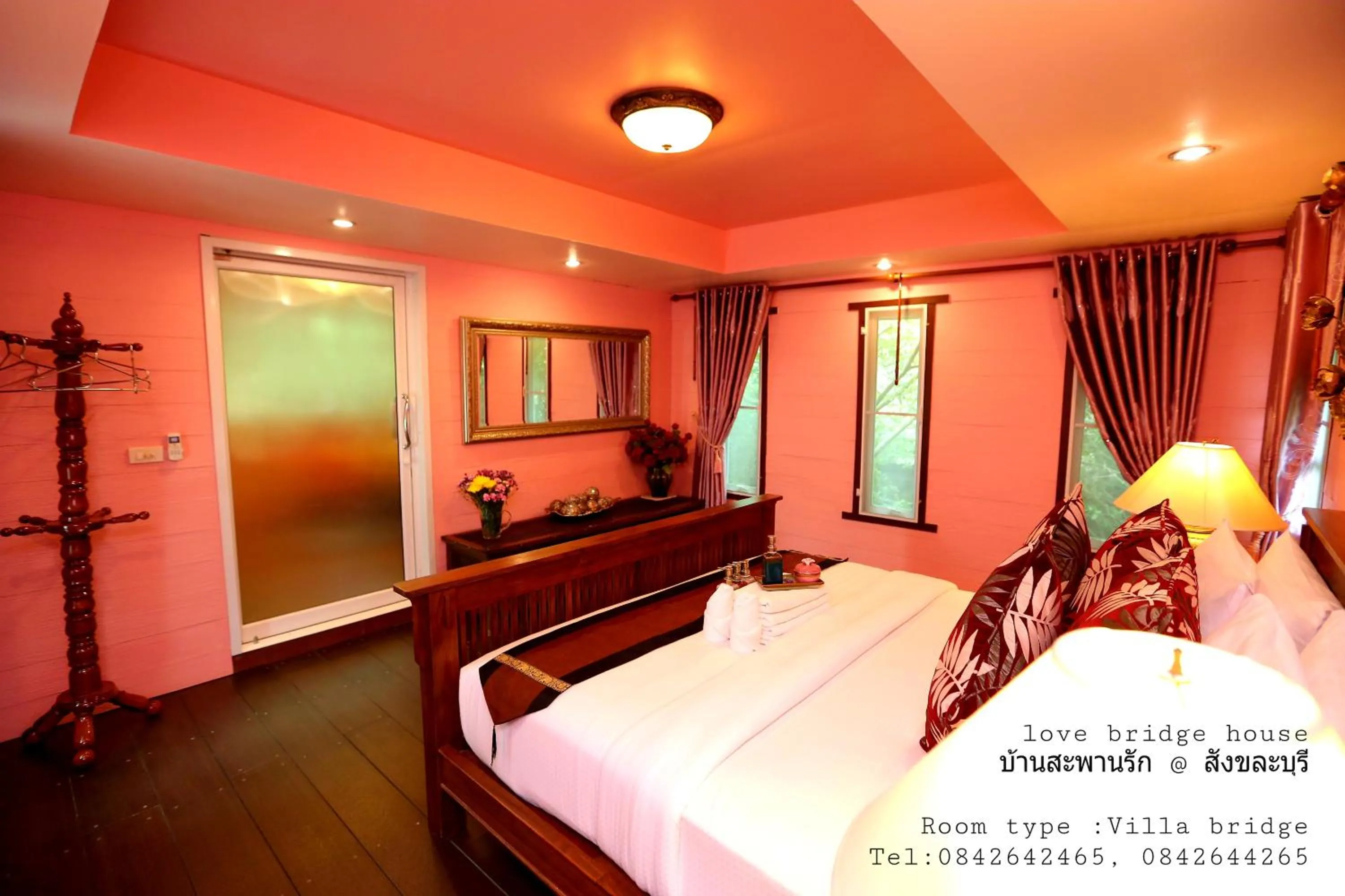Bed in Love Bridge House บ้านสะพานรัก