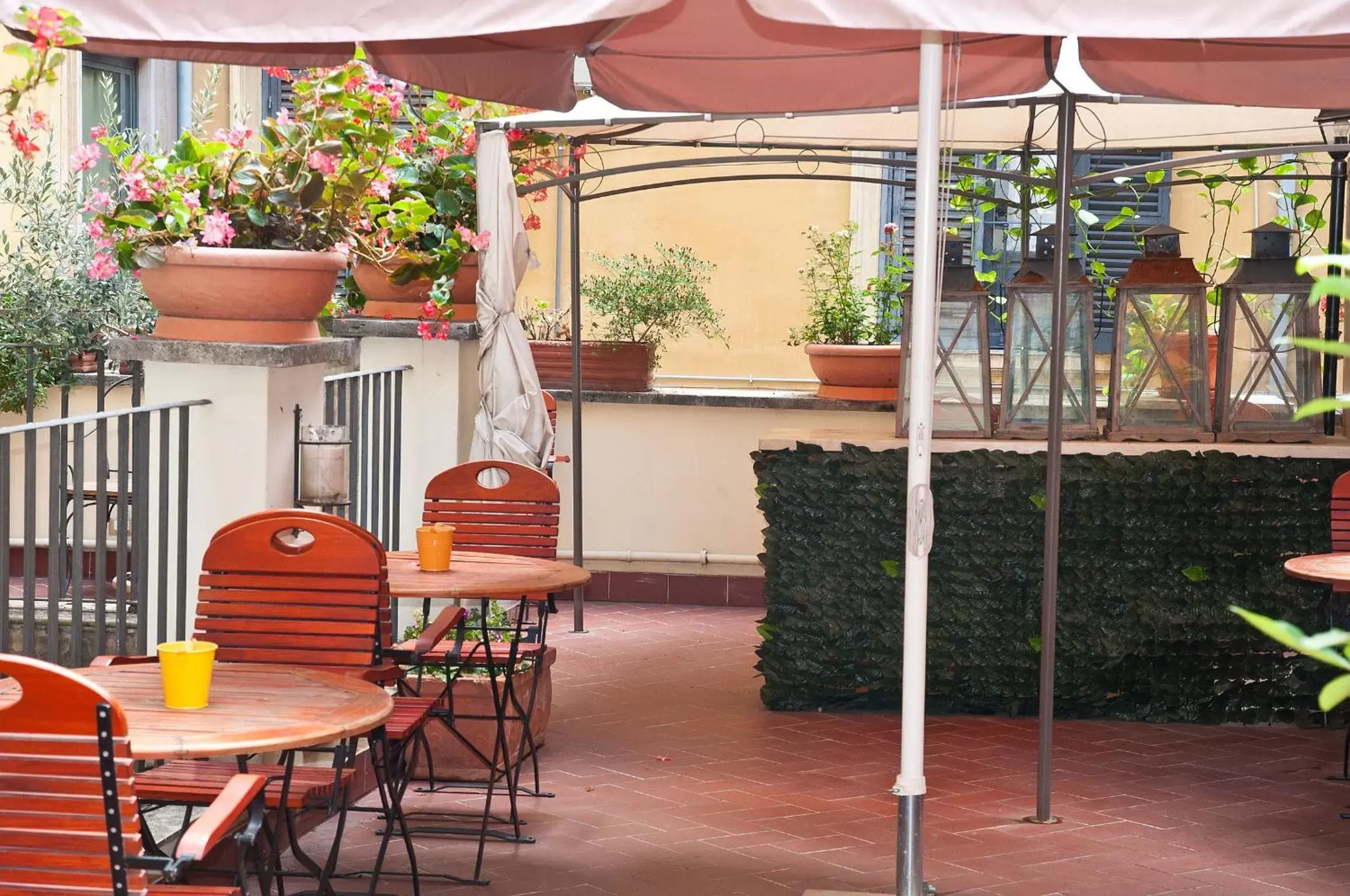 Restaurant/places to eat in Hotel Le Clarisse al Pantheon