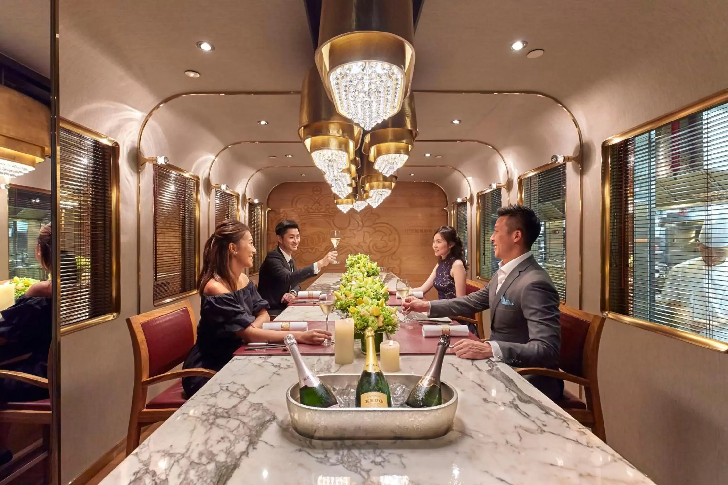 Restaurant/Places to Eat in Mandarin Oriental Hong Kong