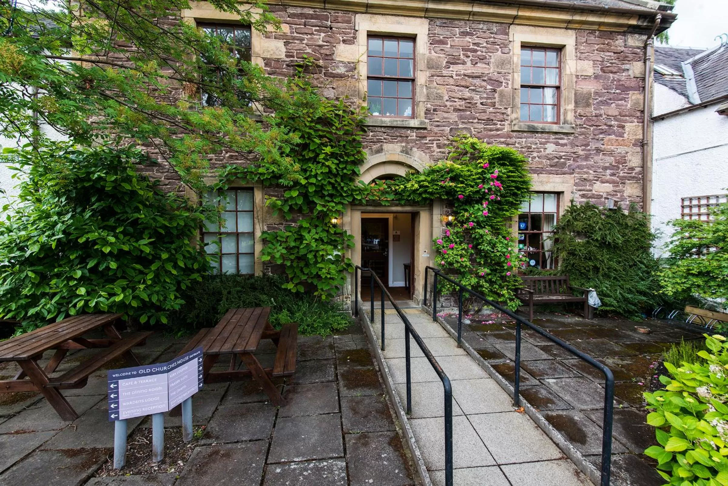 Facade/entrance in Old Churches House