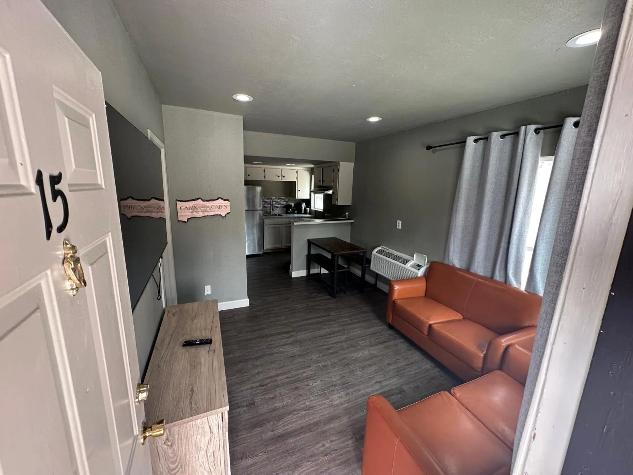 Mountain Trail Lodge and Vacation Rentals