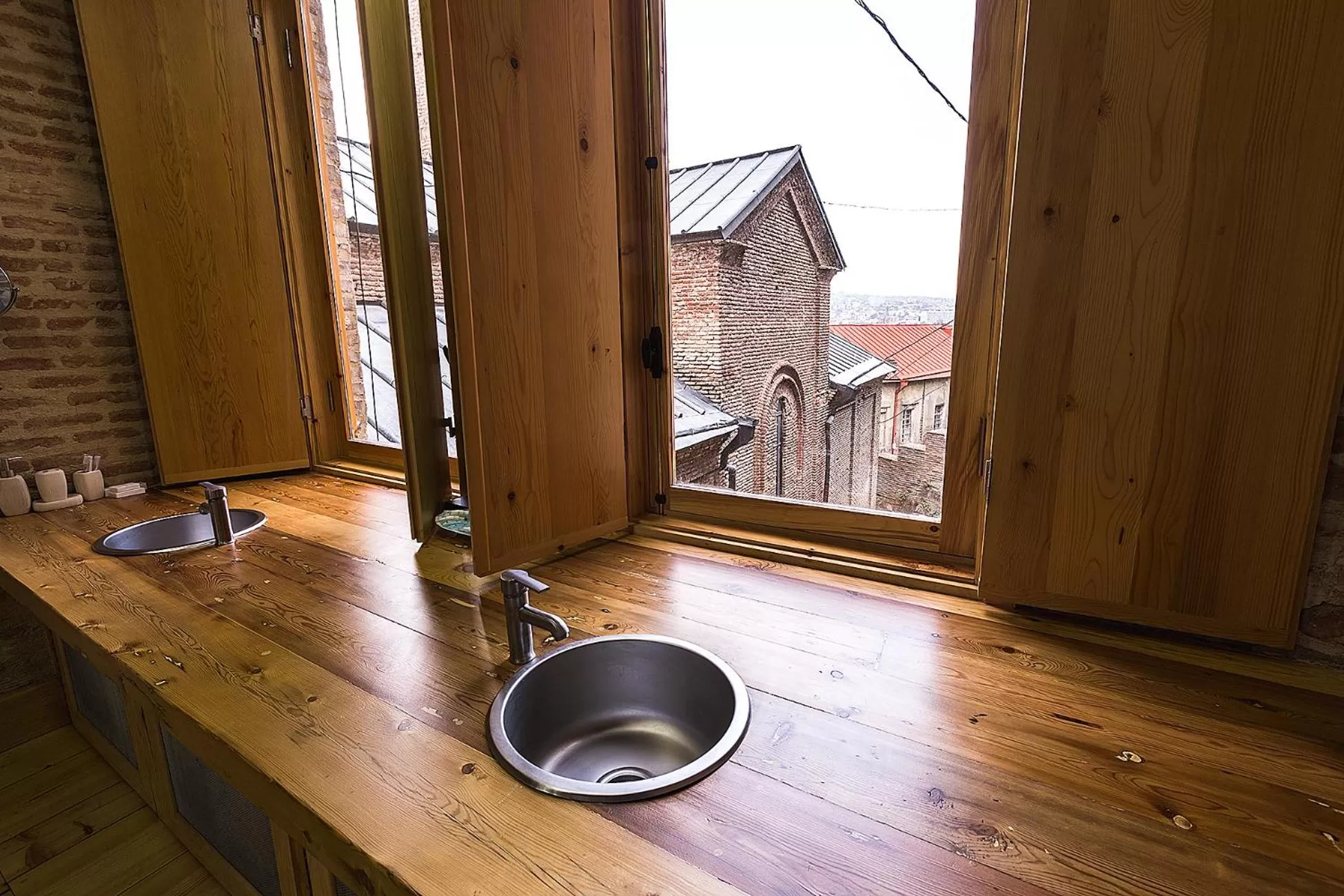 Shower in Castle in Old Town