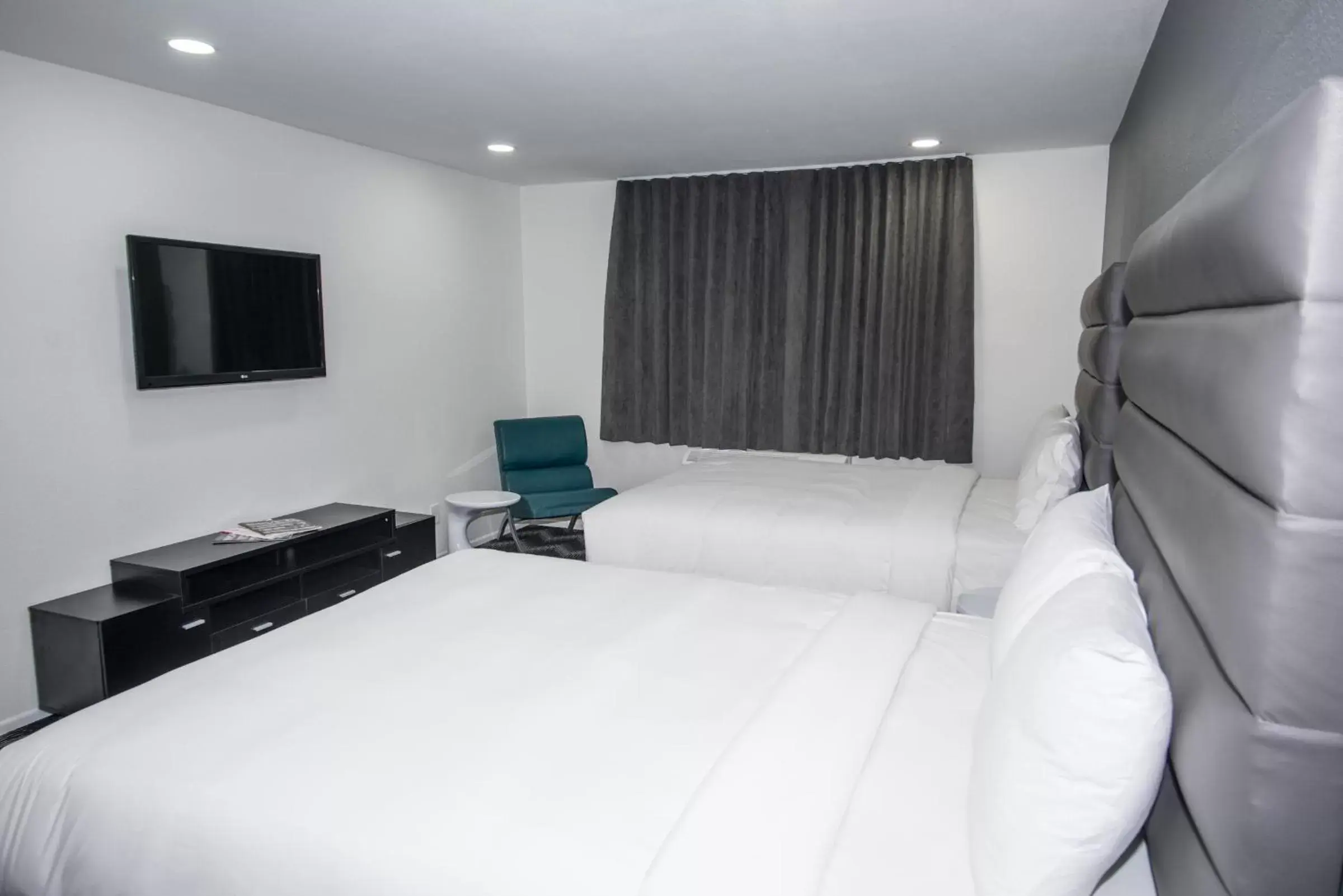 TV and multimedia, Bed in Siegel Select LV Strip-Convention Center