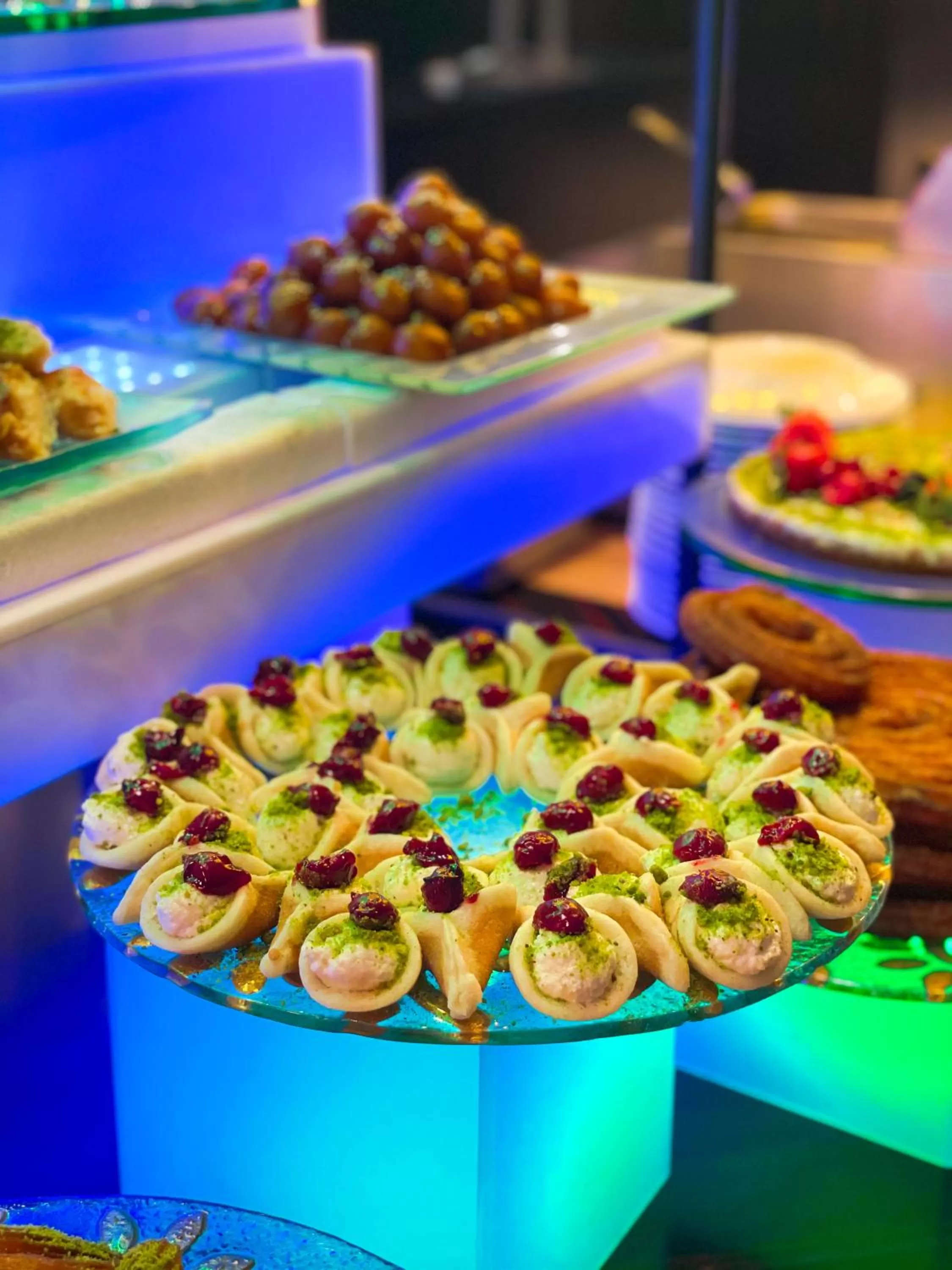 Food in Mövenpick Grand Al Bustan