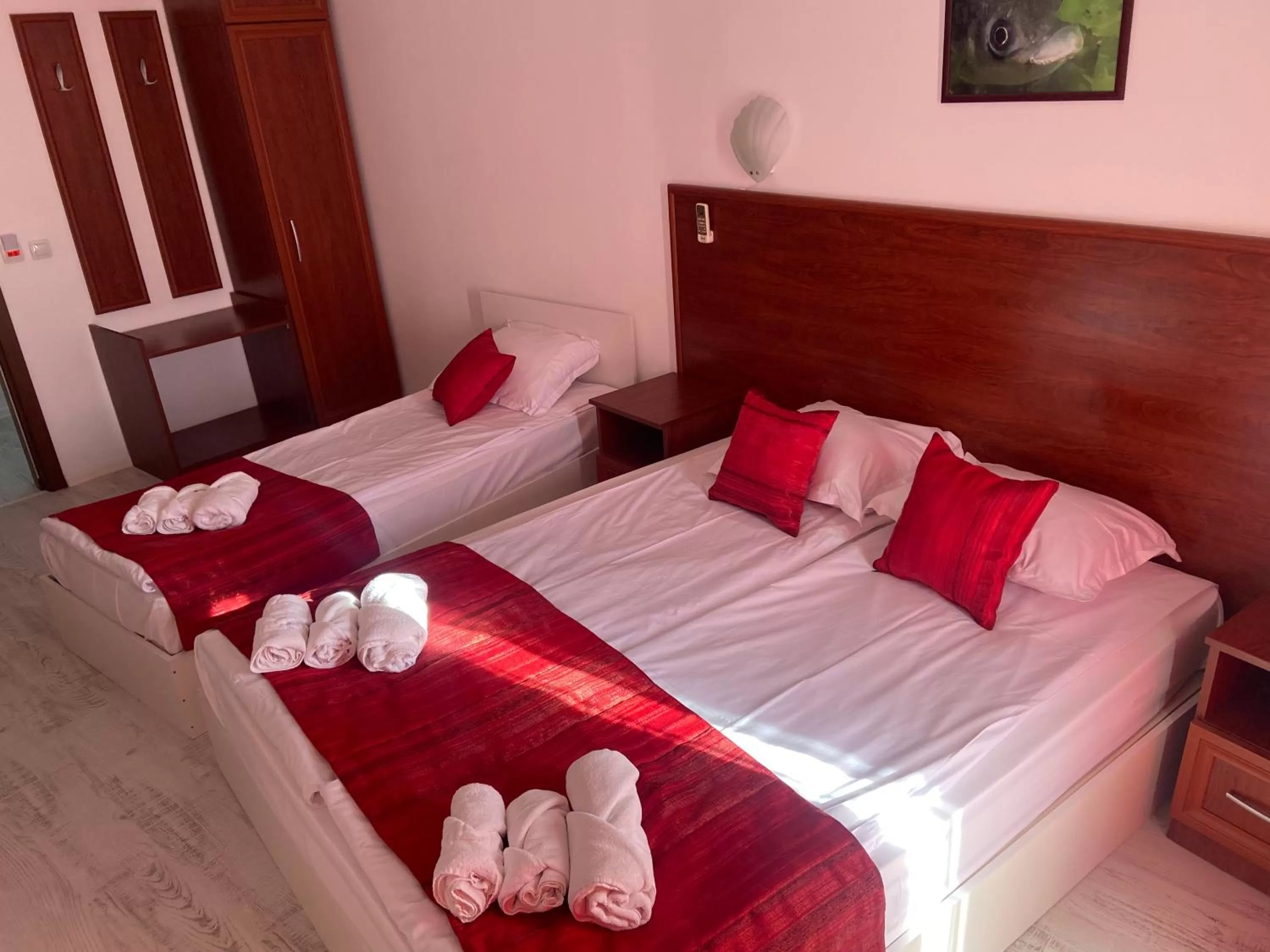 Bed in Ribarska Sreshta Family Hotel