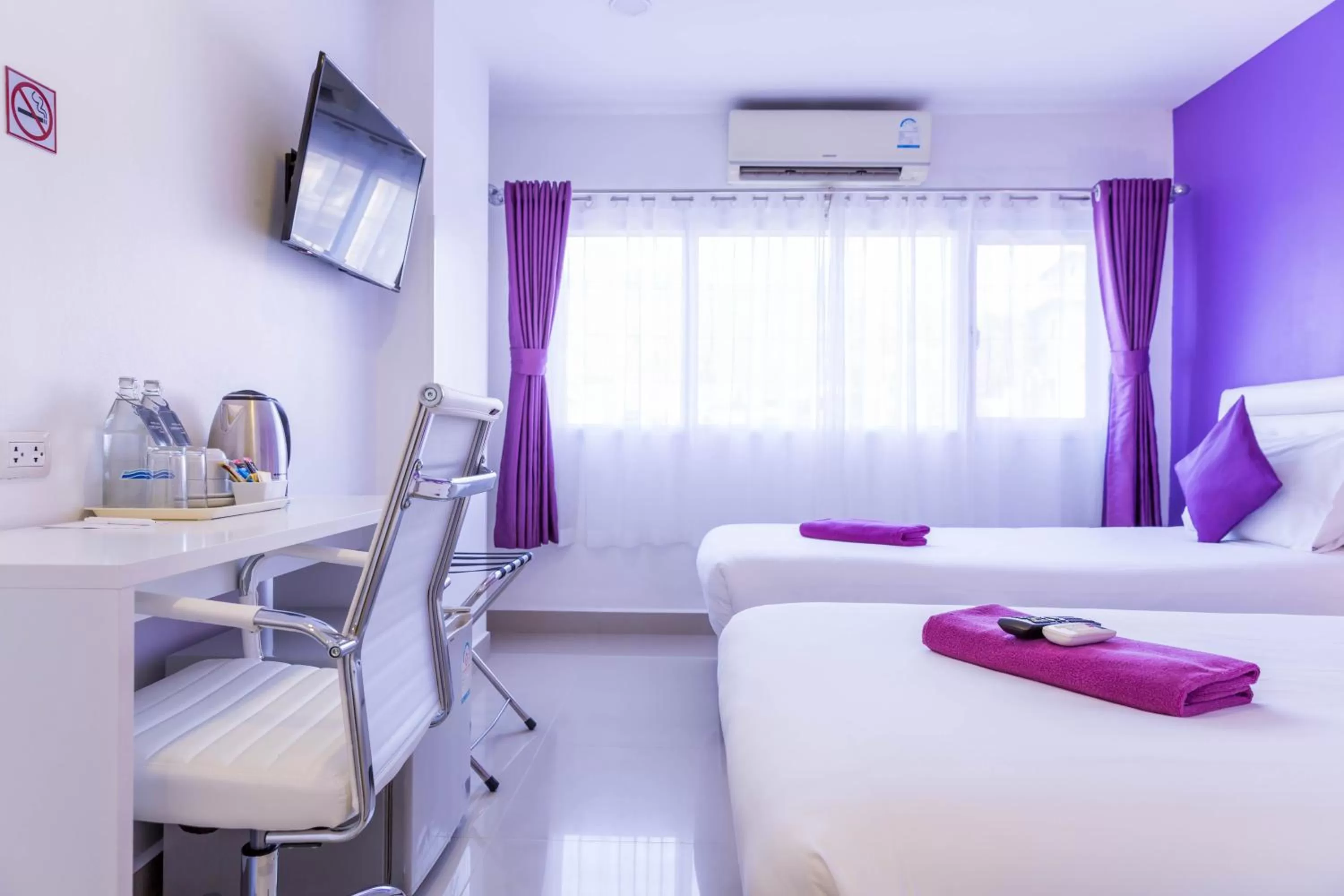 Bedroom, Bed in Hotel Zing