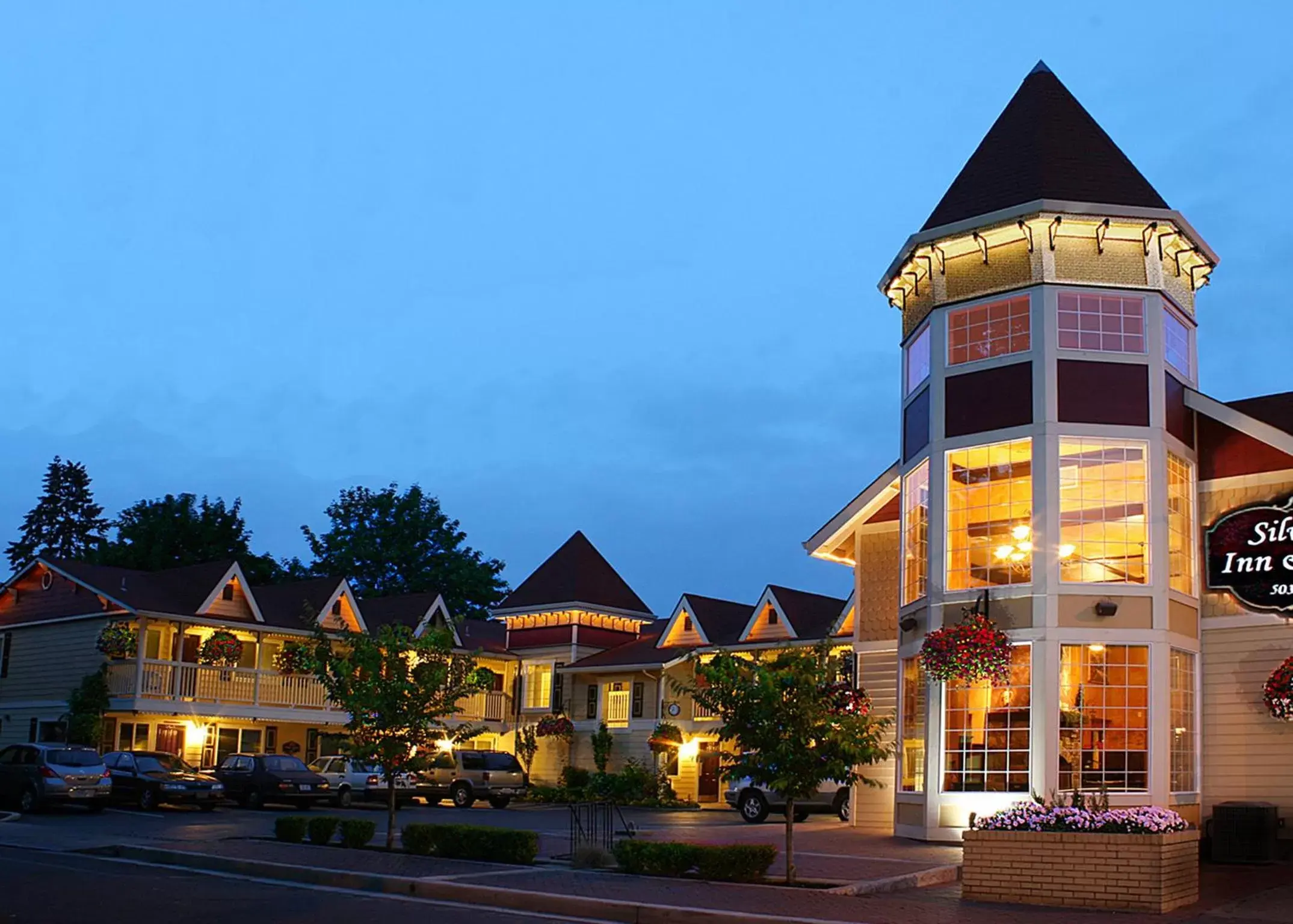 Facade/entrance, Property Building in Silverton Inn & Suites