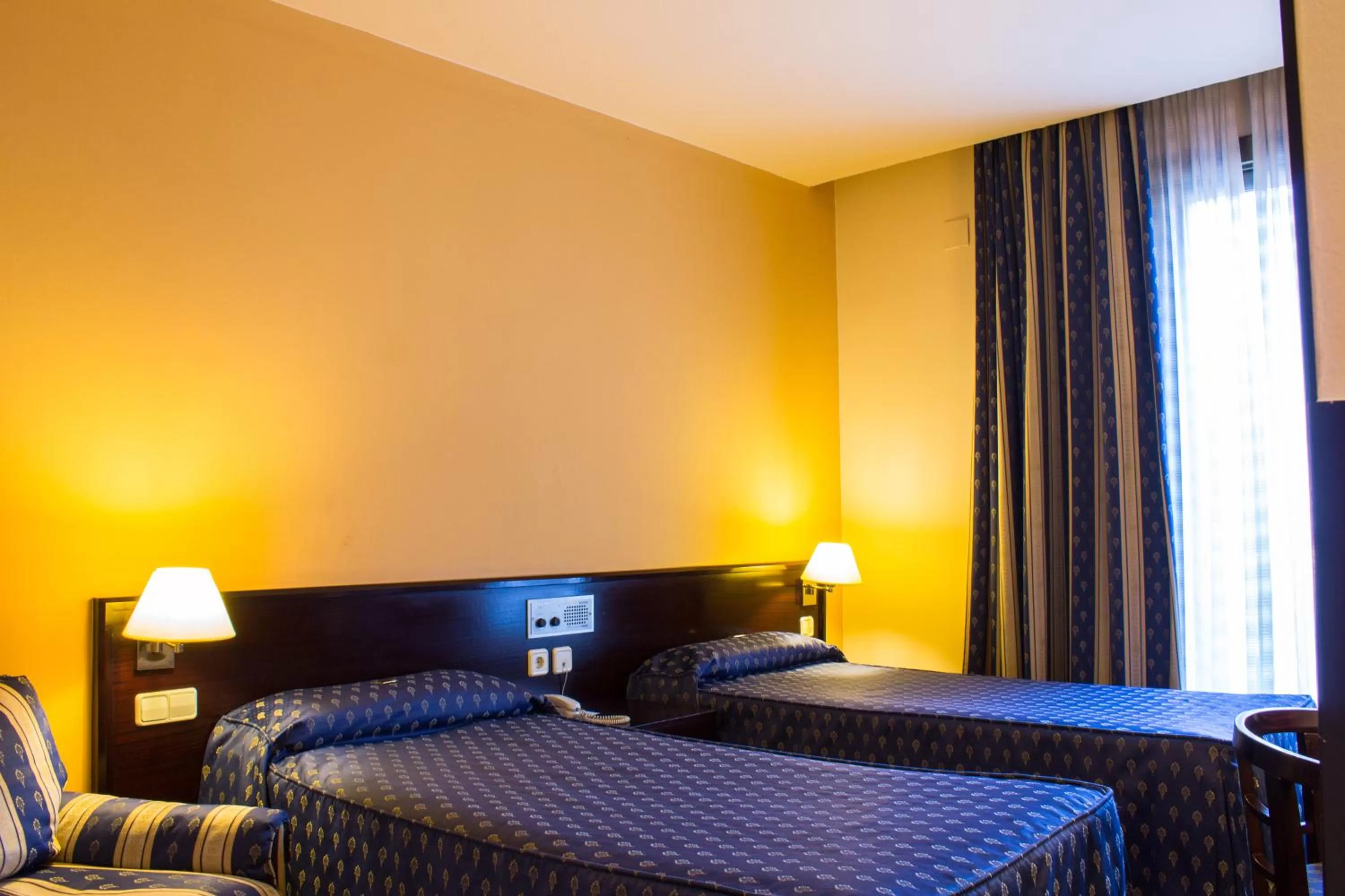 Bed in Atlantis by Atbcn