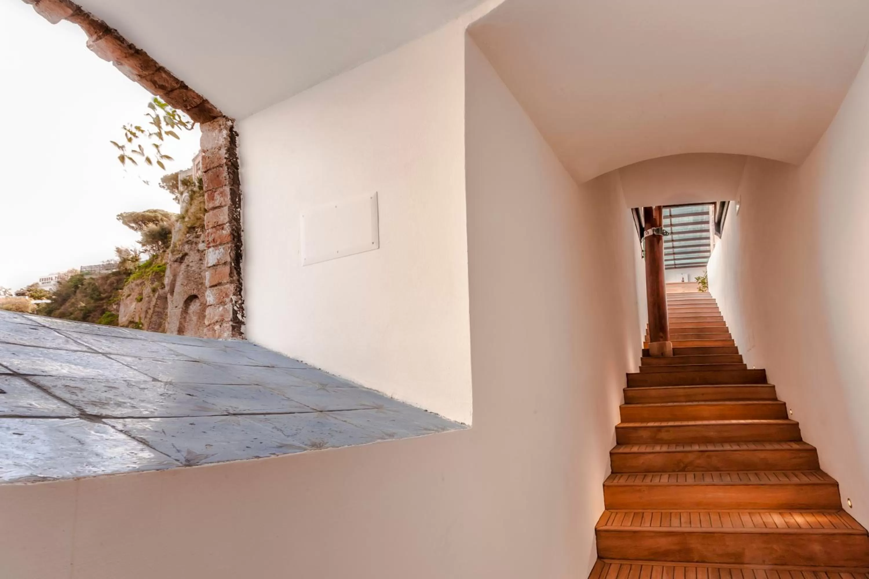 Facade/entrance in Yacht Club Capo Cervo Suites B&B