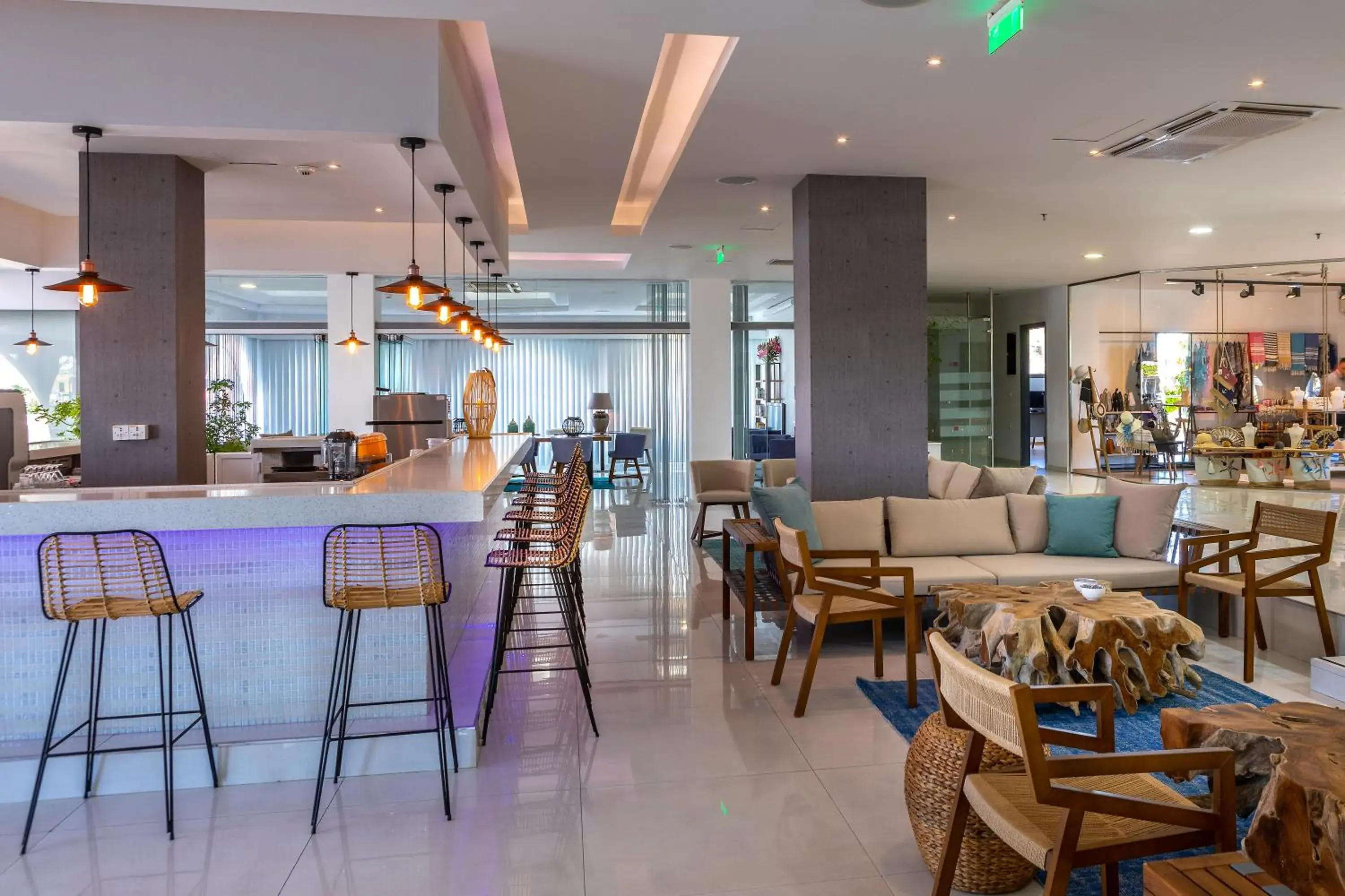 Lounge or bar, Restaurant/Places to Eat in Leonardo Kolymbia Resort Rhodes
