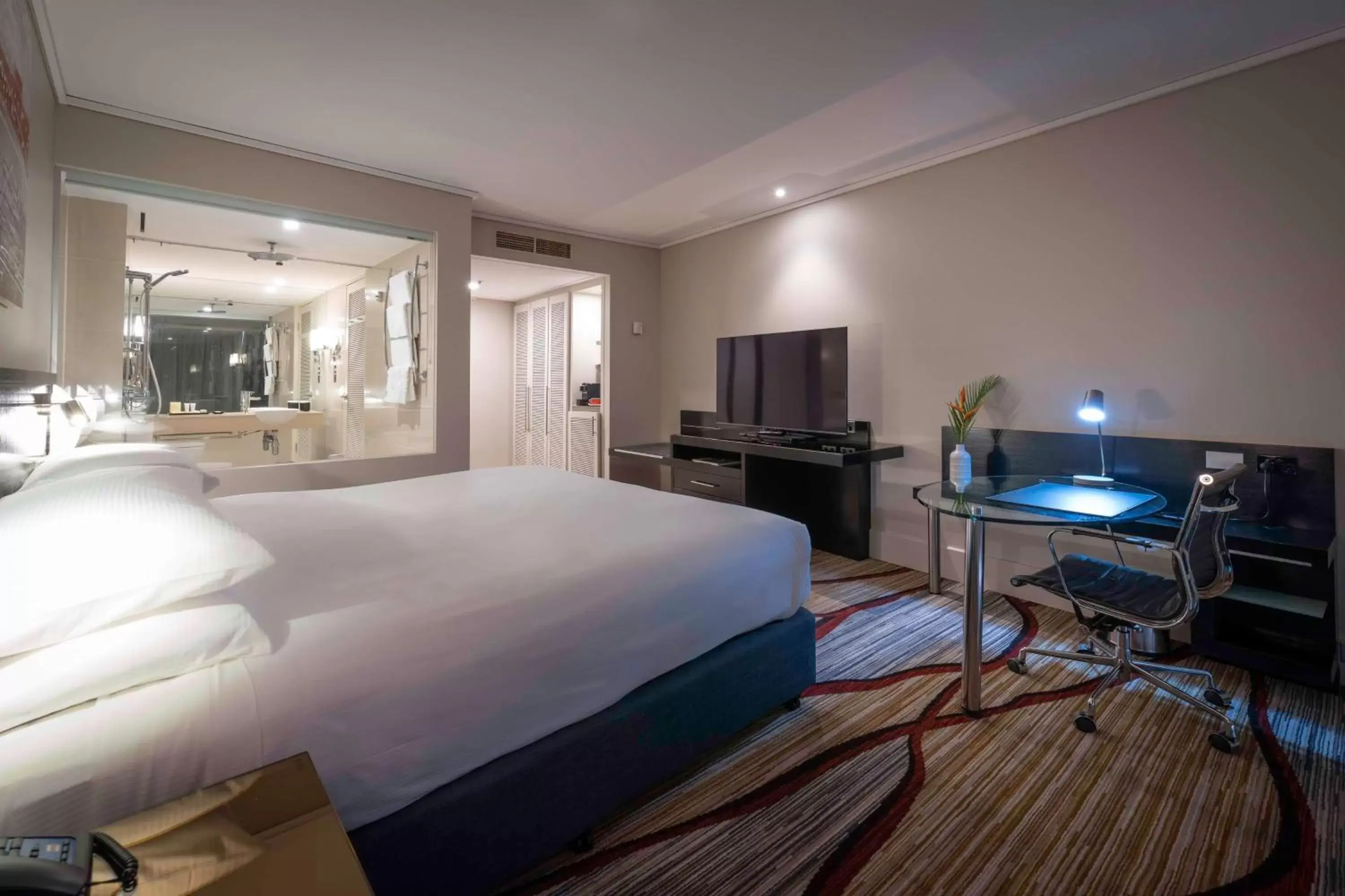 Bedroom, Bed in Hilton Cairns
