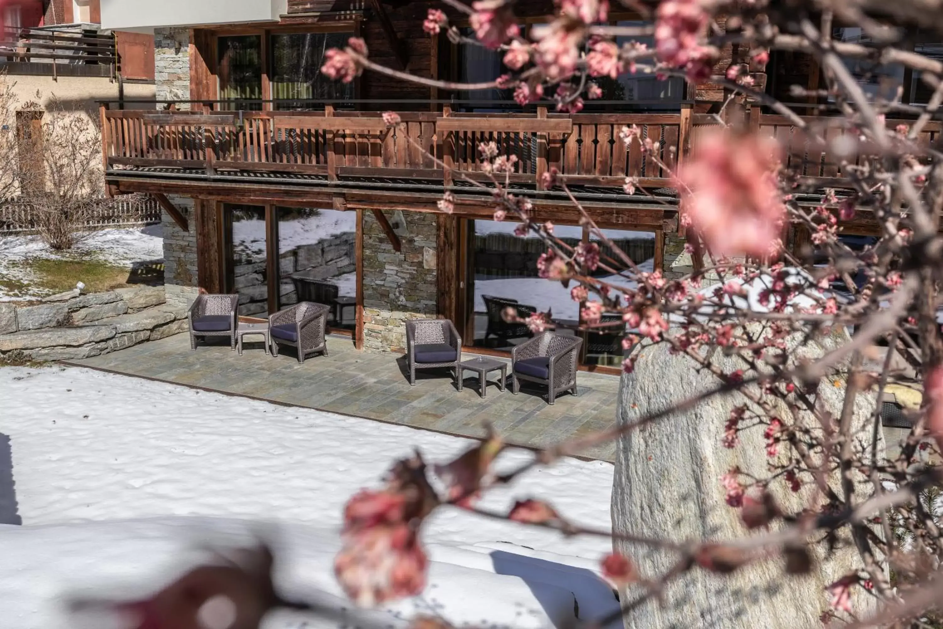 Spring in Matterhorn Lodge Boutique Hotel & Apartments