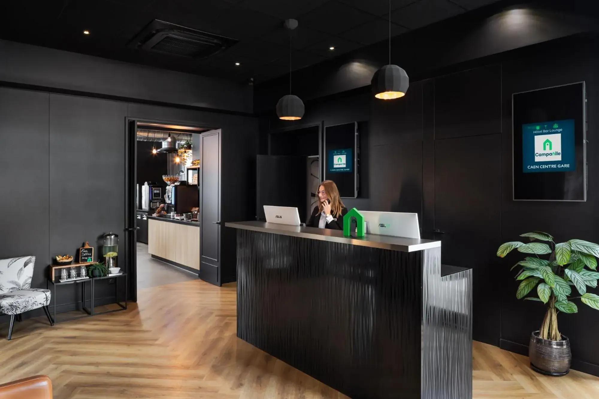 Lobby or reception in Campanile Caen Centre Gare Lobby or reception in Campanile Caen Centre Gare