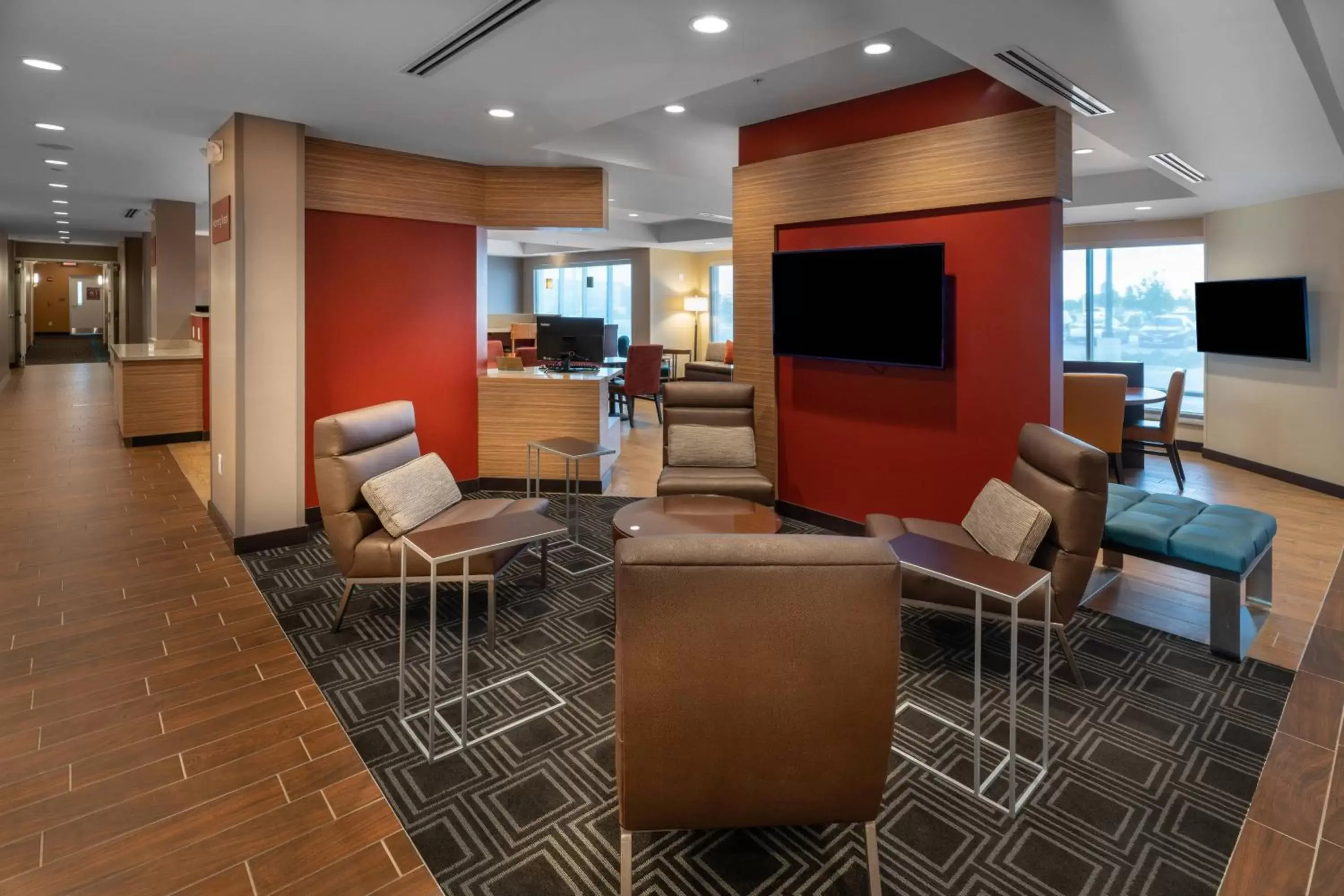 Lobby or reception, Seating Area in TownePlace Suites by Marriott Milwaukee Oak Creek