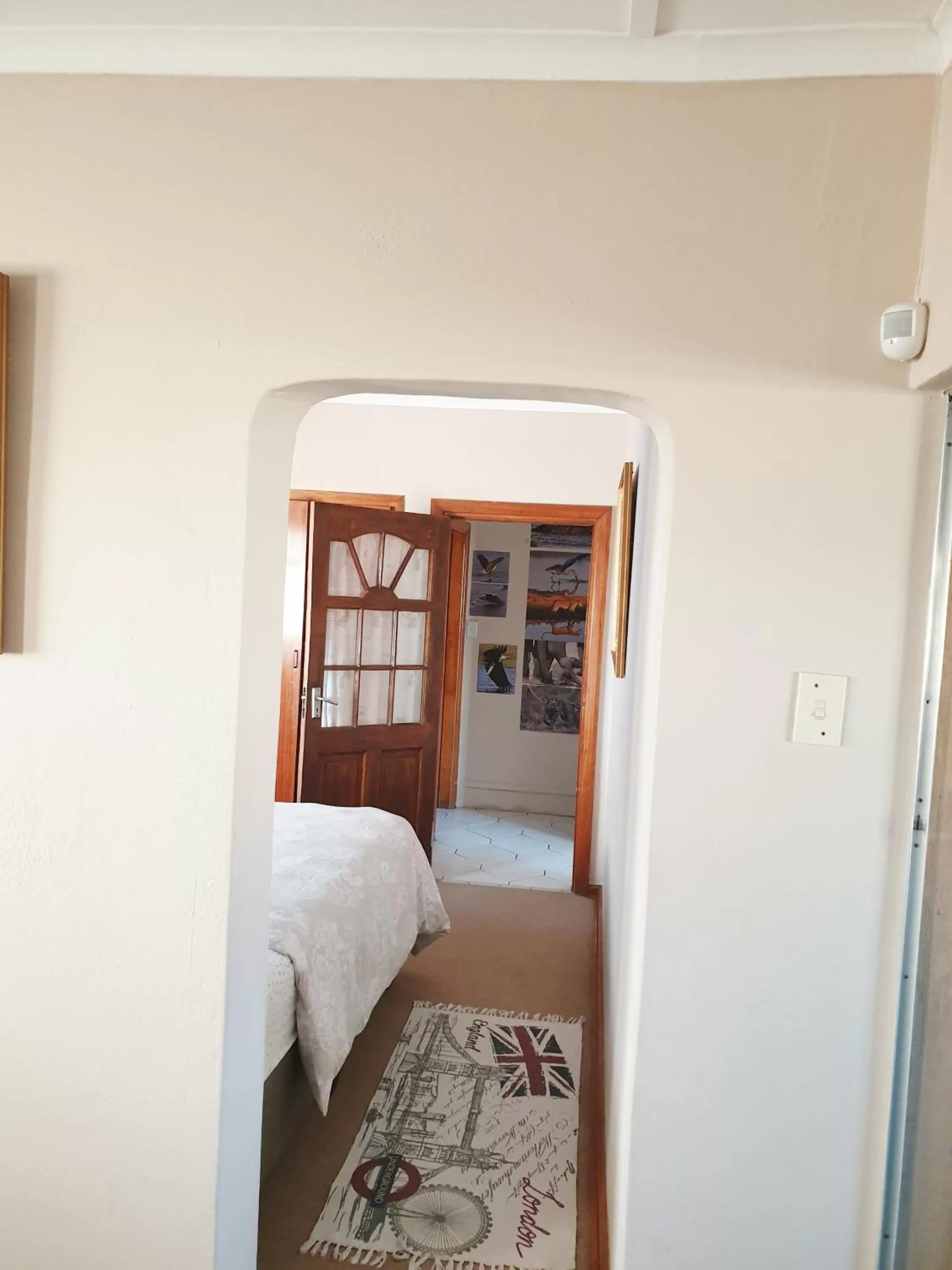 Photo of the whole room, Bed in Sunflower Self-Catering