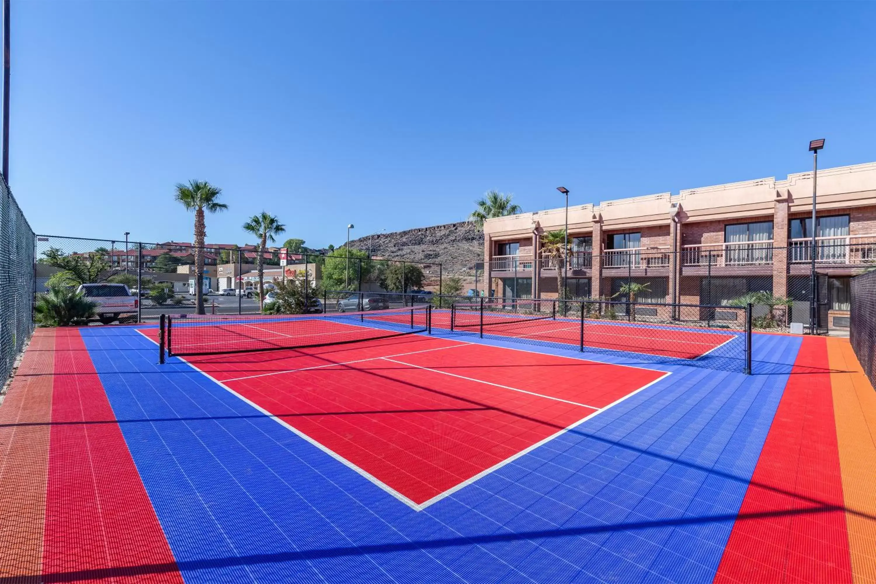 Tennis/Squash in Red Lion Hotel and Conference Center St. George