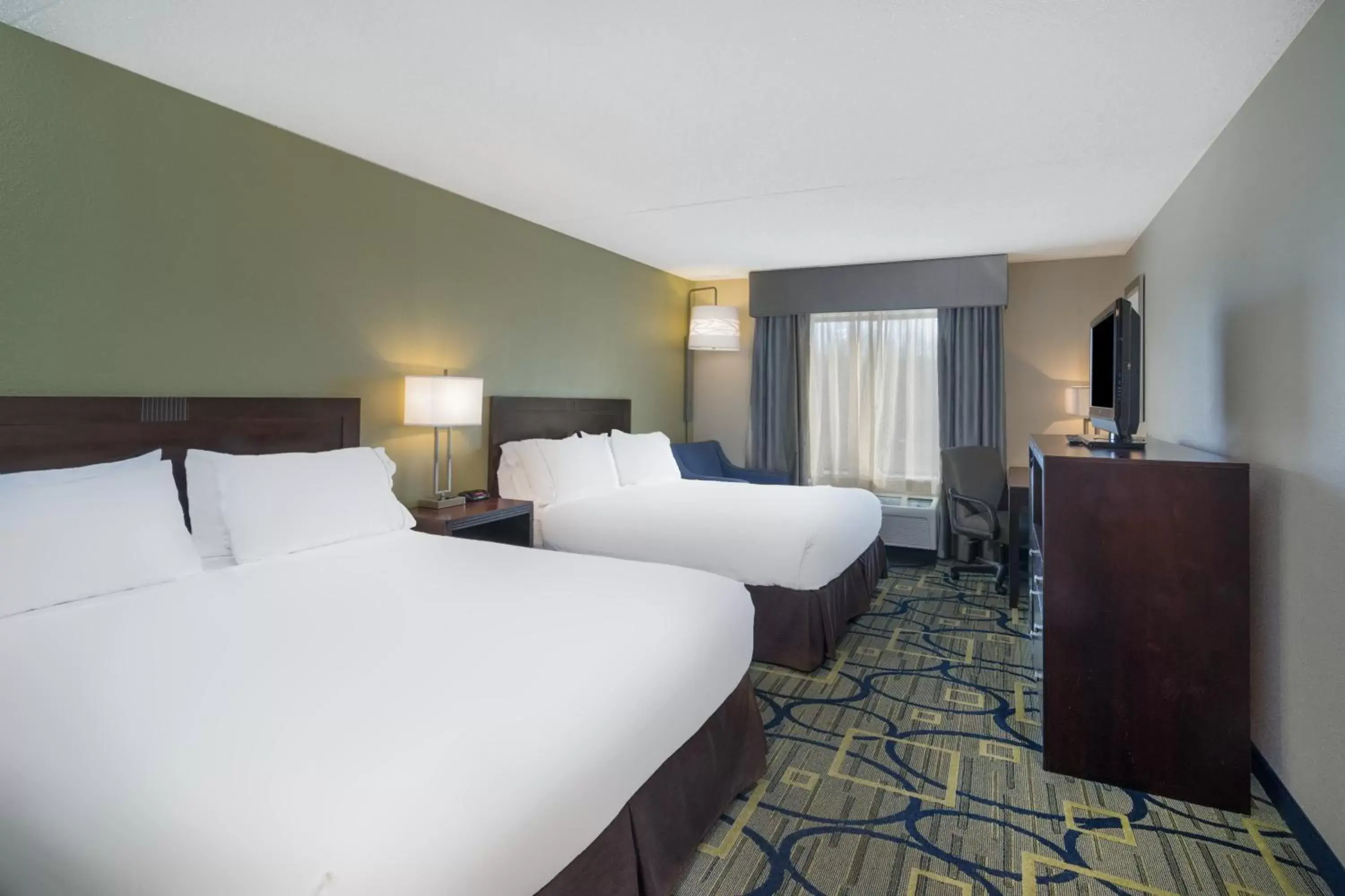 Photo of the whole room, Bed in Holiday Inn Express Hotel & Suites Easton, an IHG Hotel