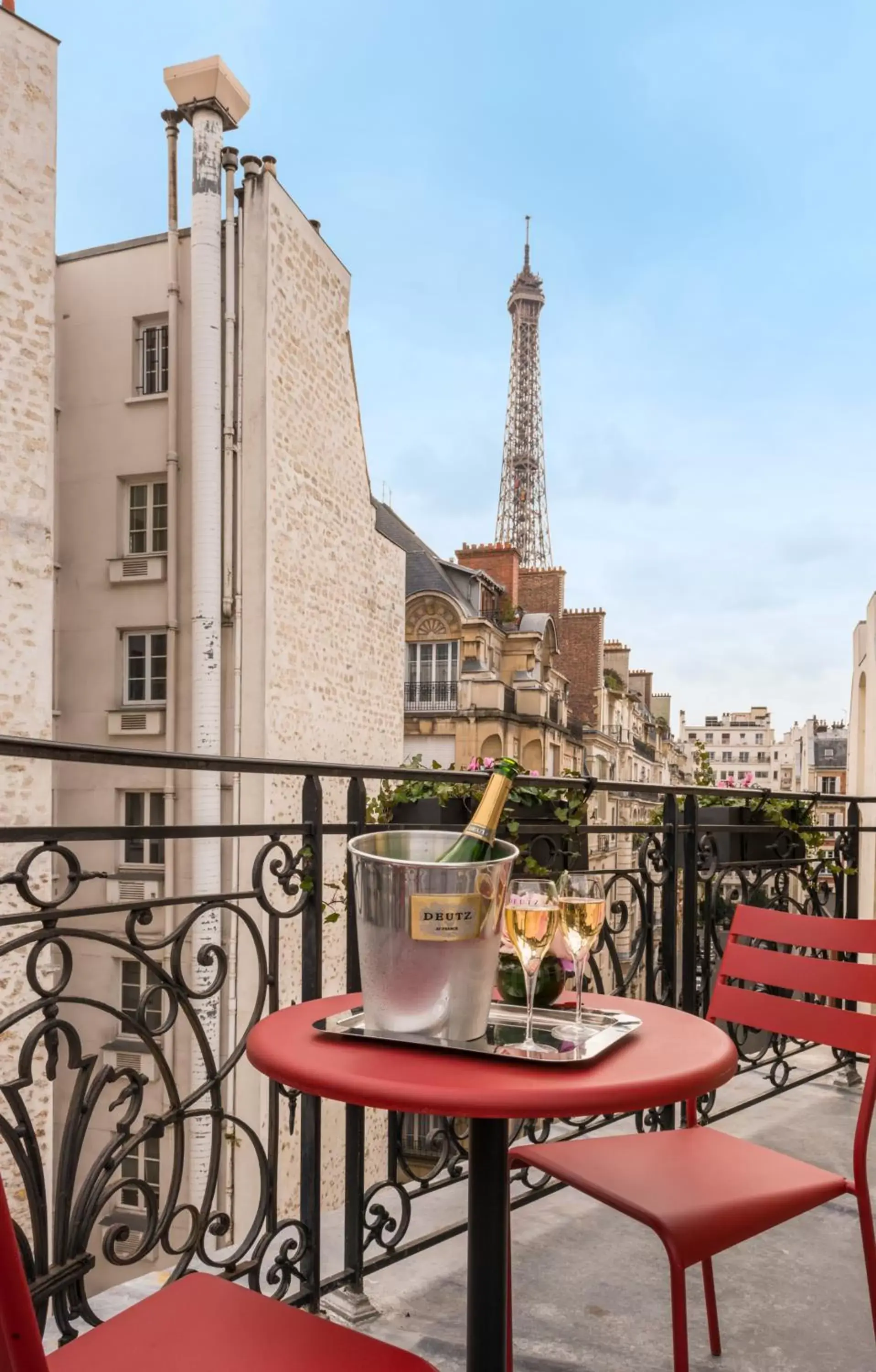 Day in Hôtel le Derby Alma by Inwood Hotels
