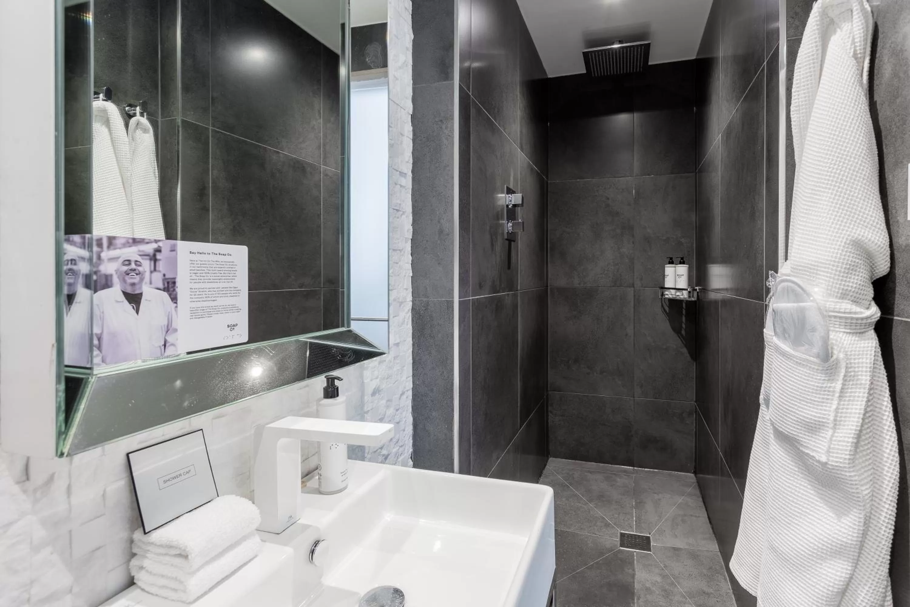 Shower in The Inn on the Mile