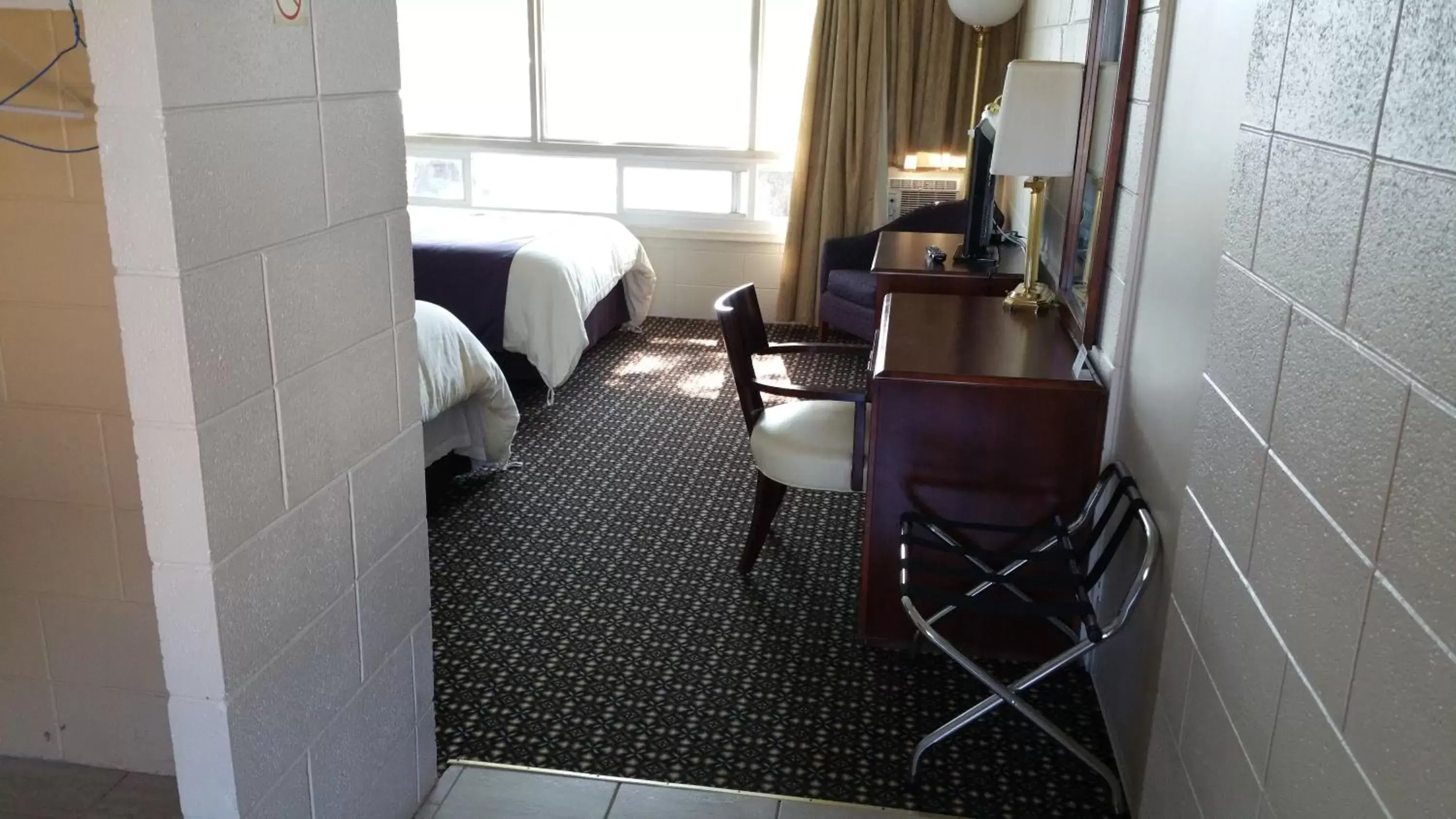 Living room, Seating Area in Riverview Motel