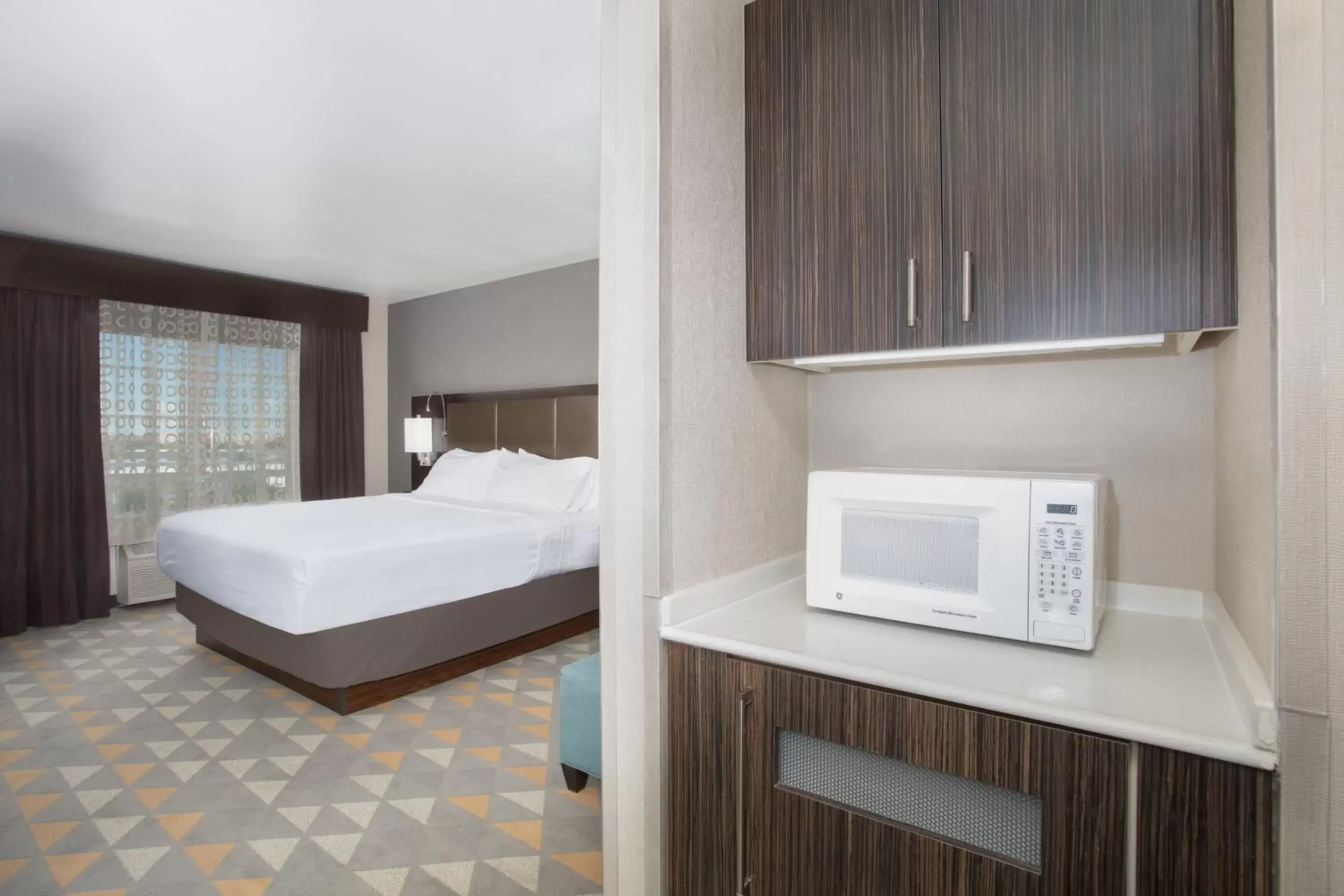 Standard Room in Holiday Inn Colorado Springs - Airport by IHG Standard Room in Holiday Inn Colorado Springs - Airport by IHG