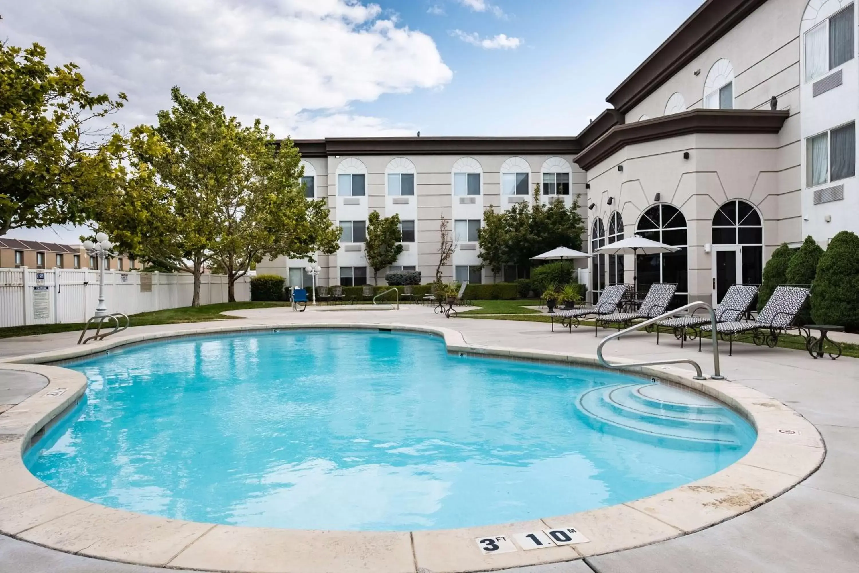 Pool view, Swimming Pool in Hampton Inn & Suites Salt Lake City Airport