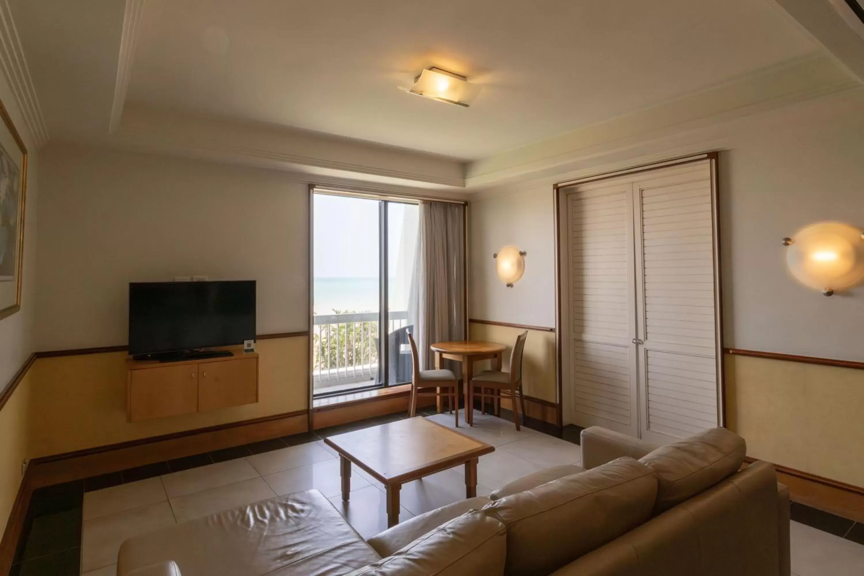 Living room, Seating Area in Mindil Beach Casino Resort