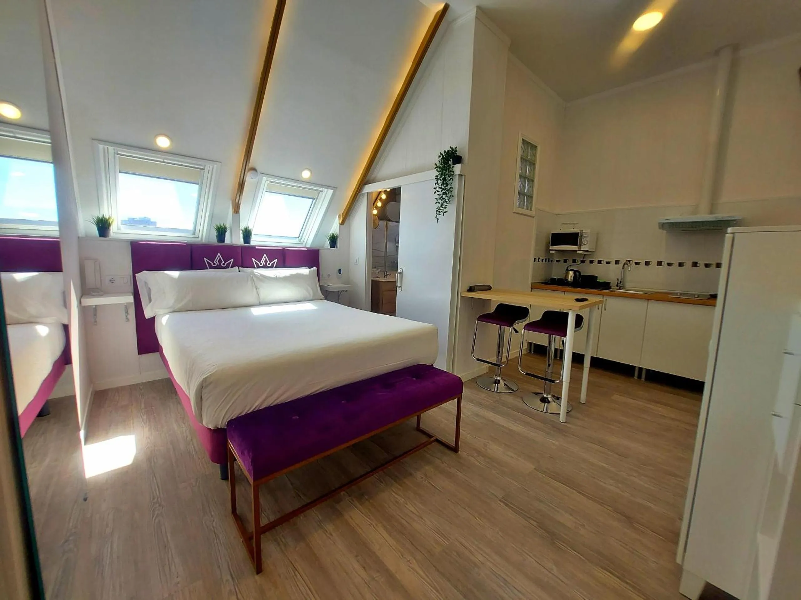 Photo of the whole room, Bed in Erase un Hotel