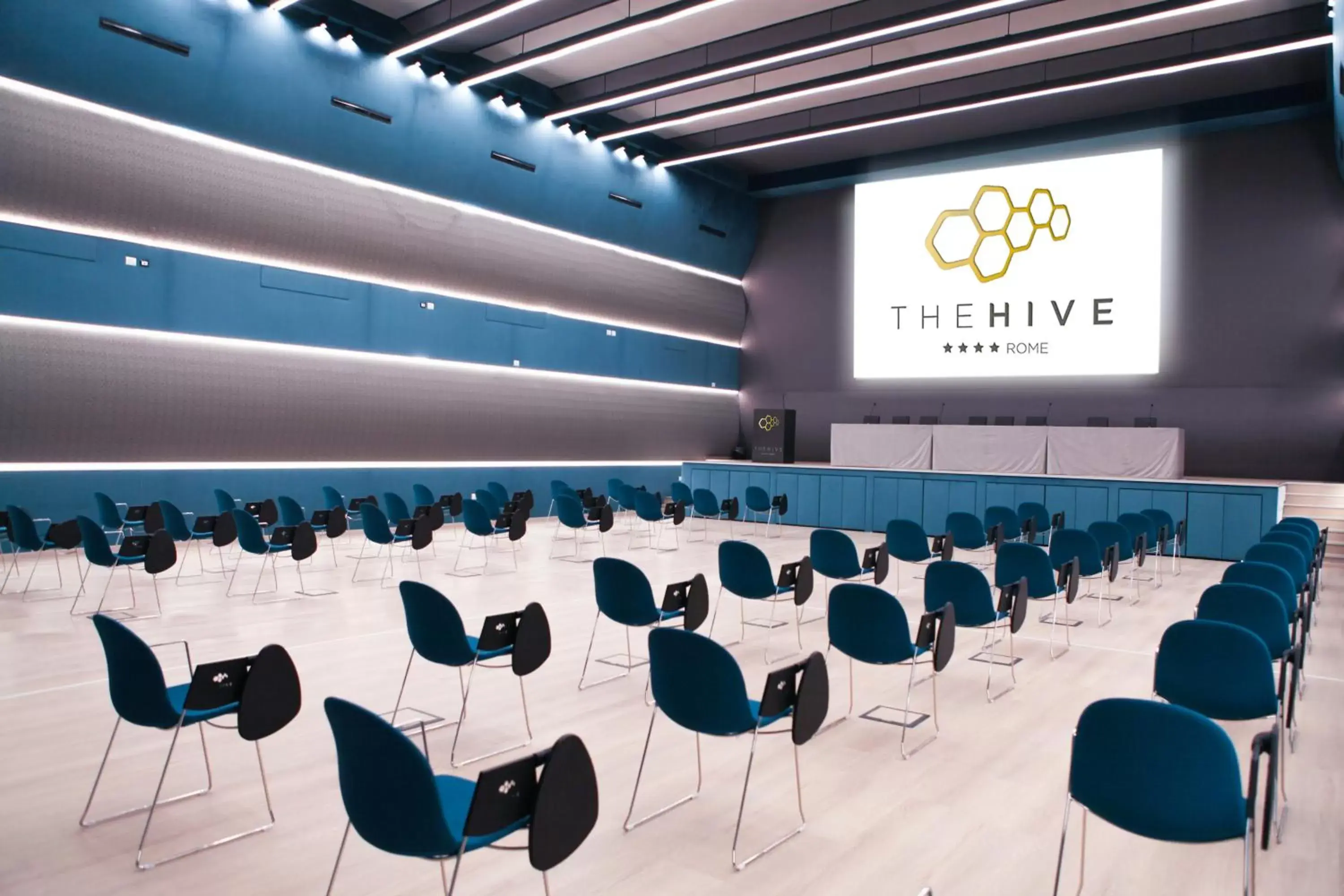 Business facilities in The Hive Hotel
