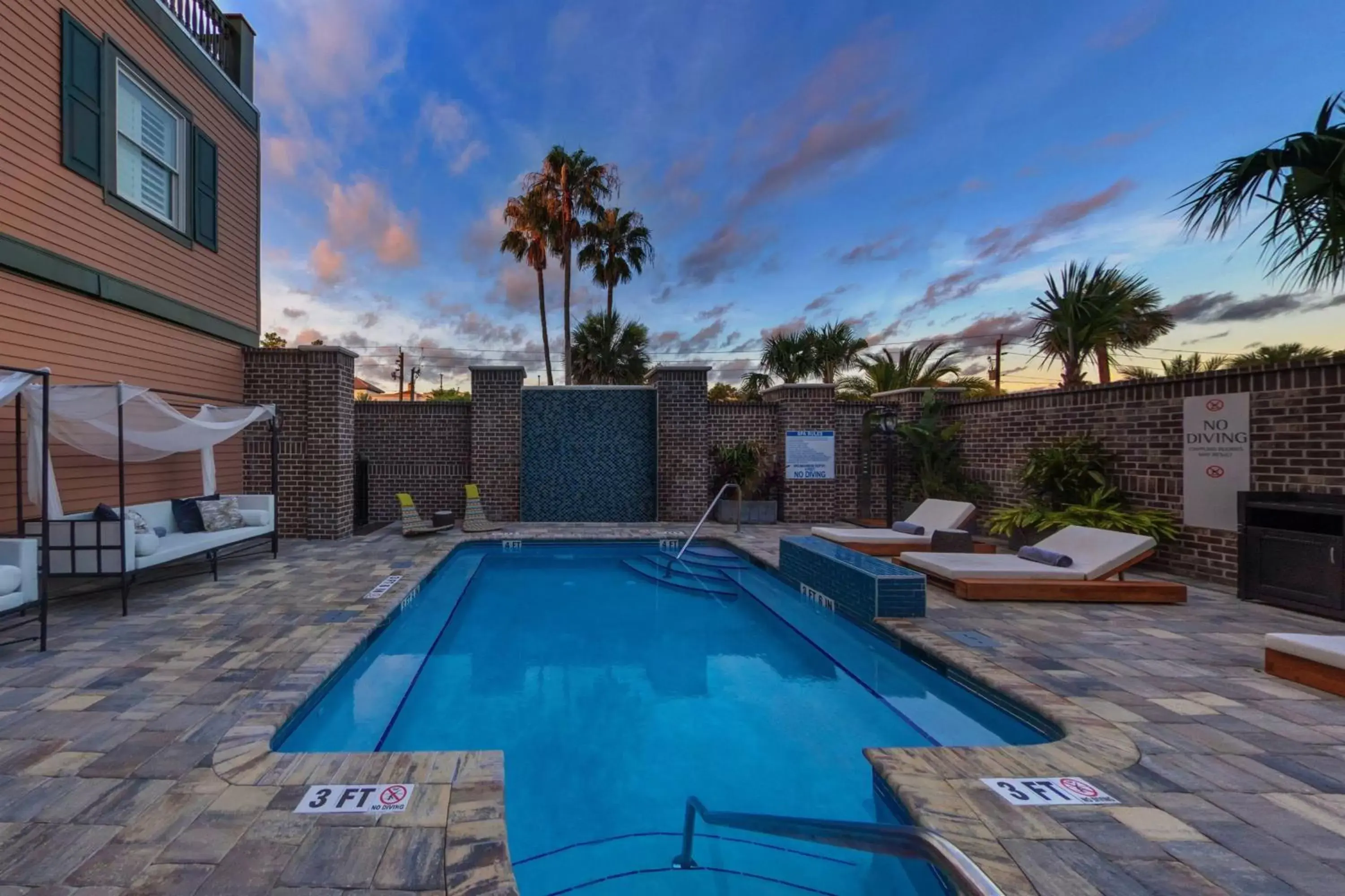 Swimming Pool in Renaissance St. Augustine Historic Downtown Hotel