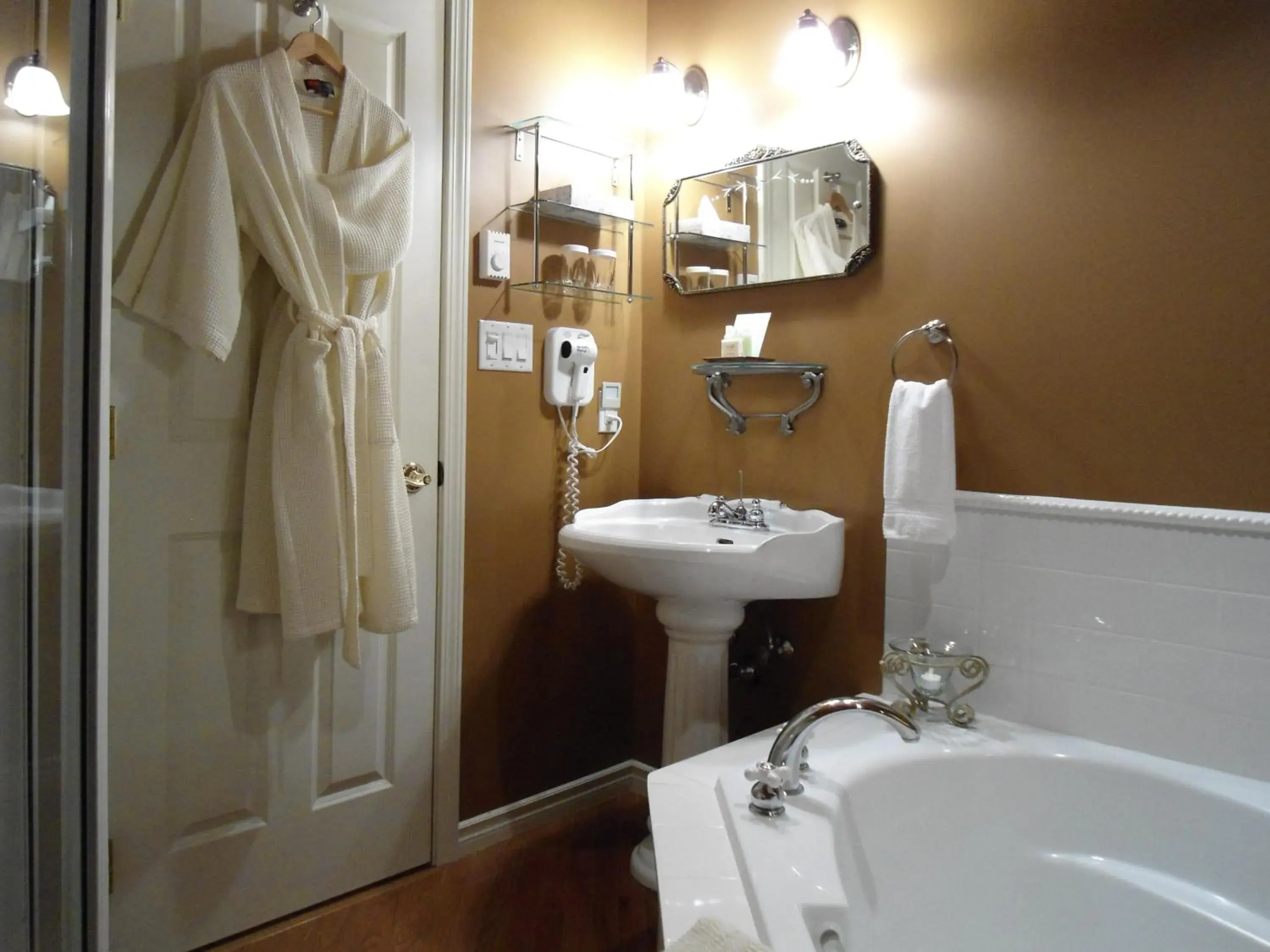 Bathroom in The Beacon Inn at Sidney