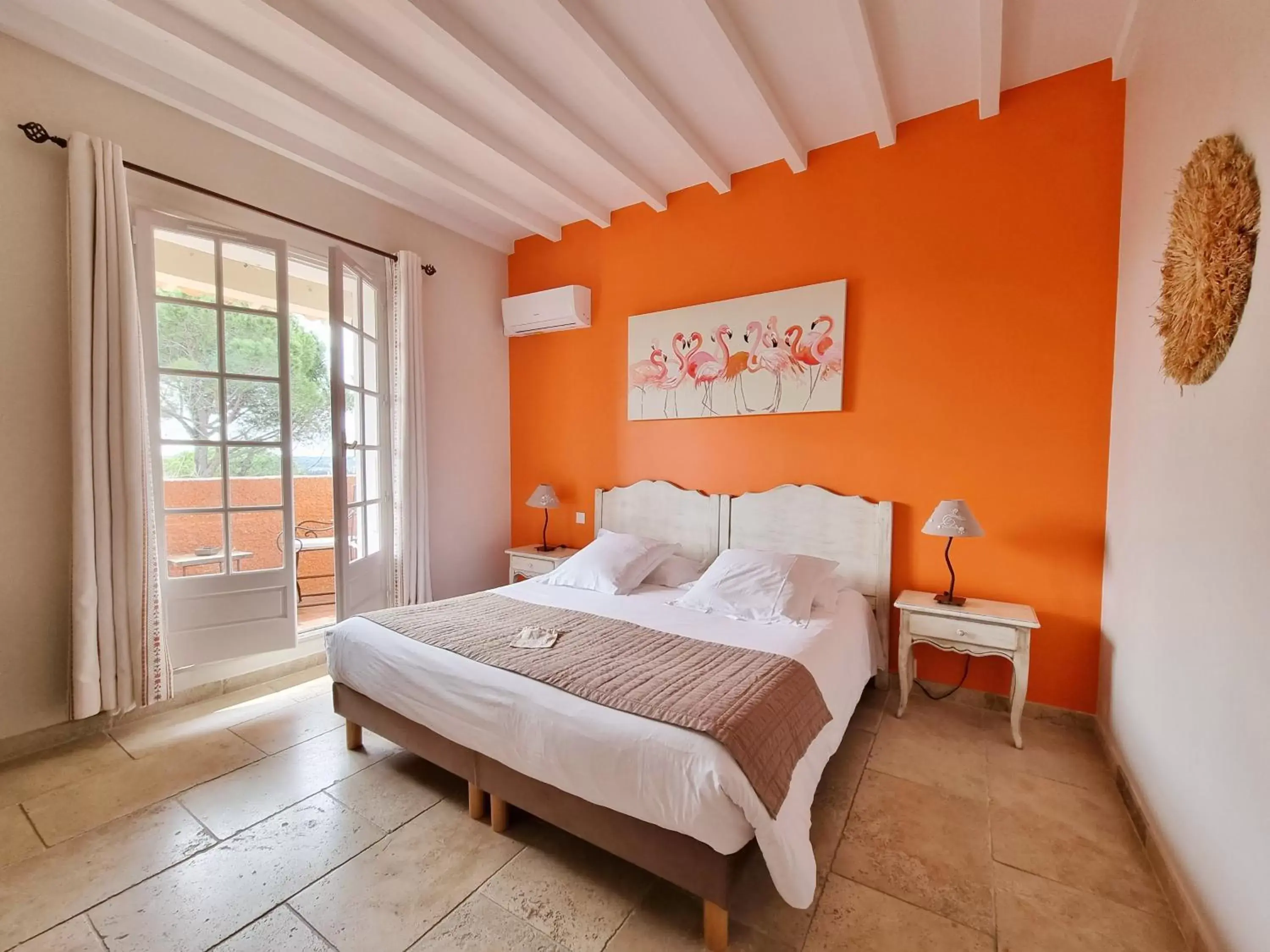 Bed in Castillon Des Baux