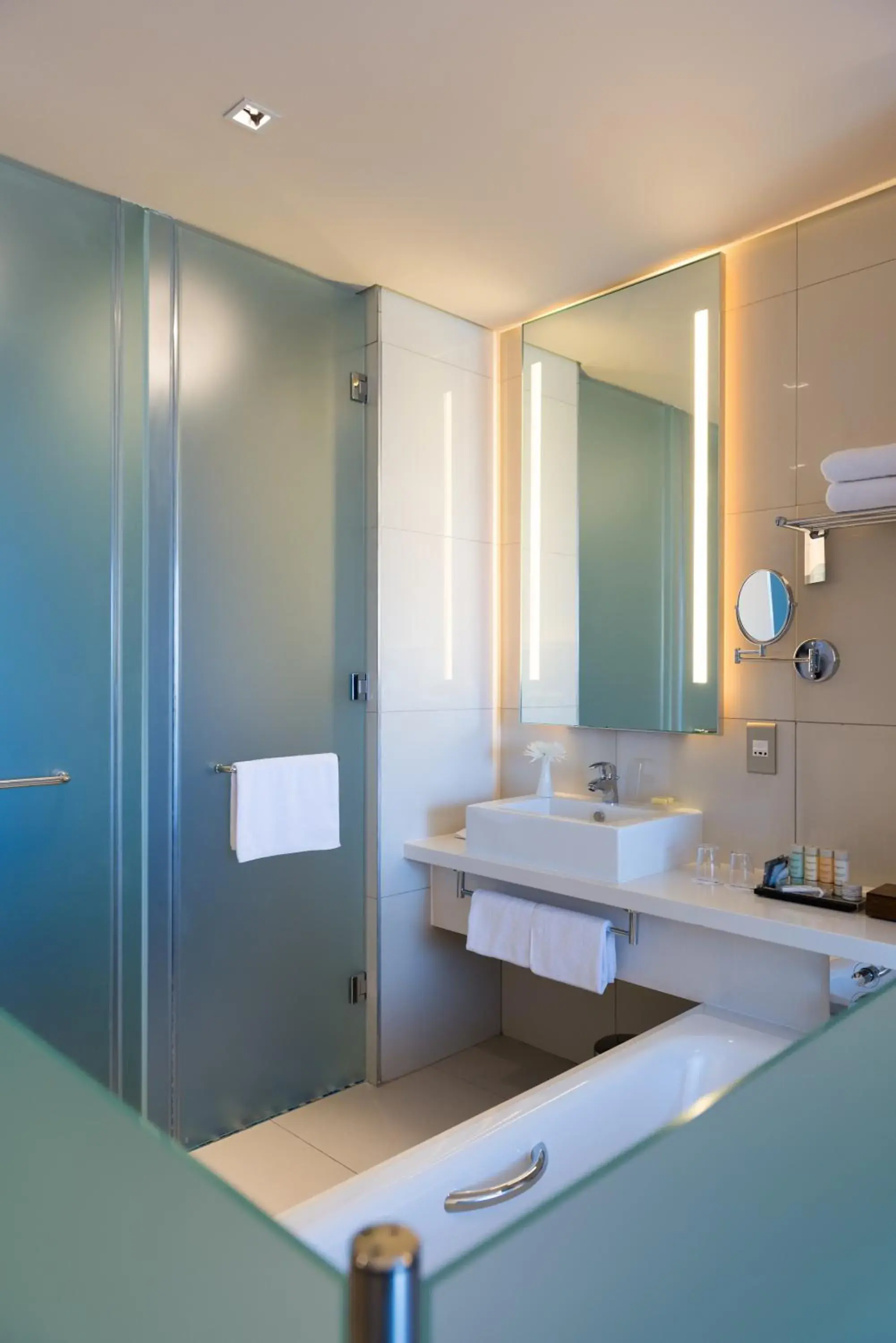 Shower, Bathroom in Radisson Blu Hotel & Residence Maputo