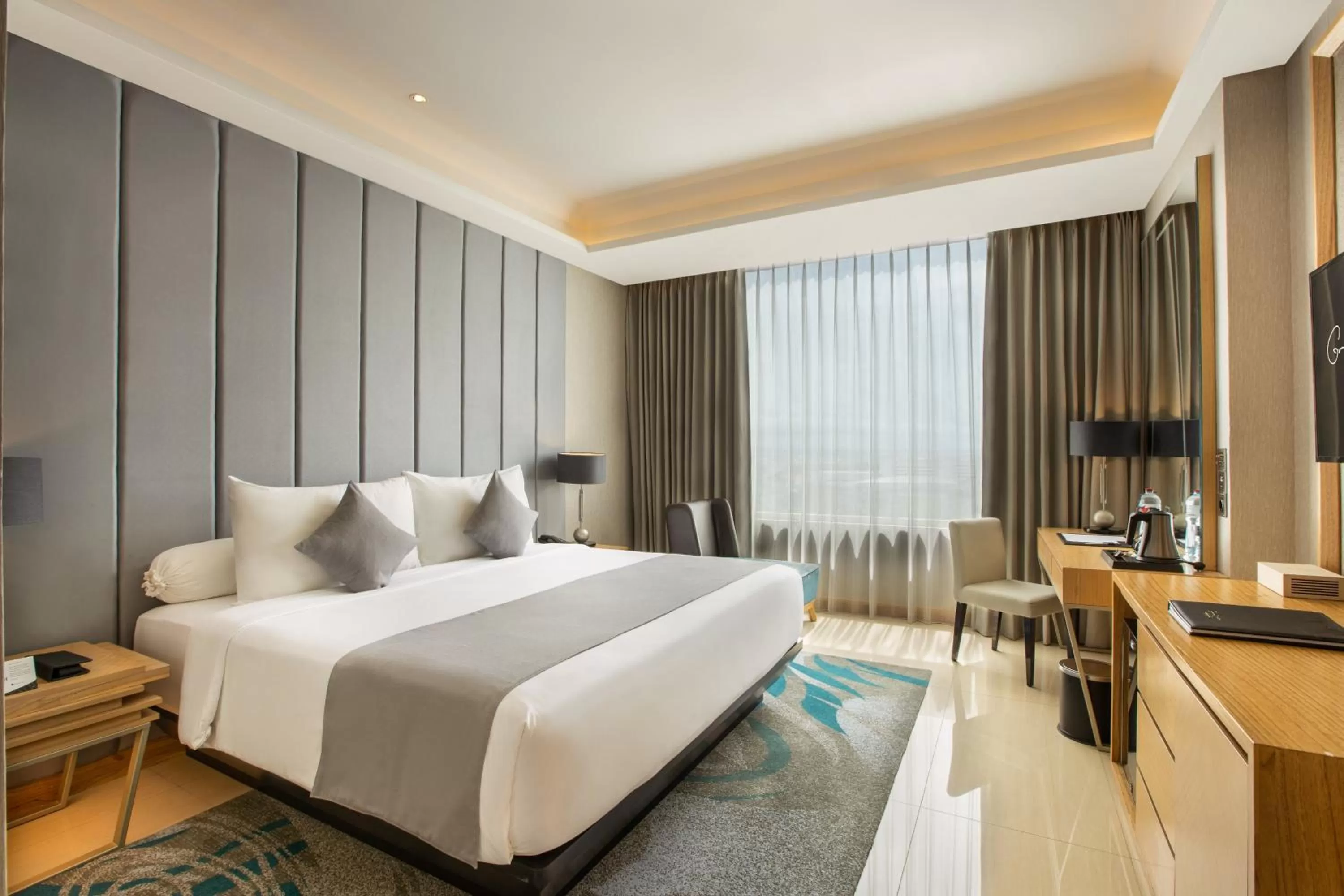 Deluxe King Room in MORAZEN Surabaya