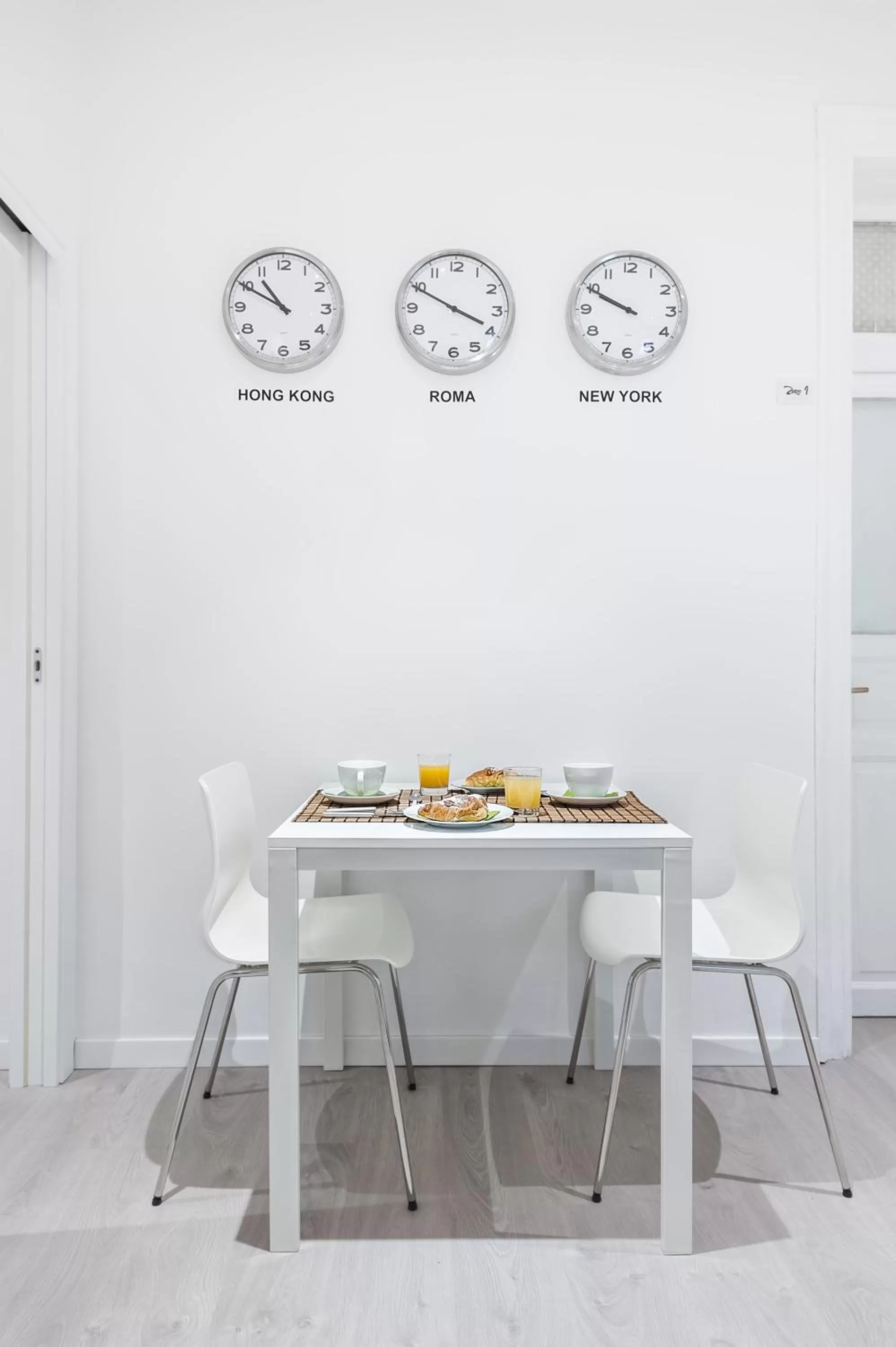 Restaurant/places to eat in Room & Breakfast Zero