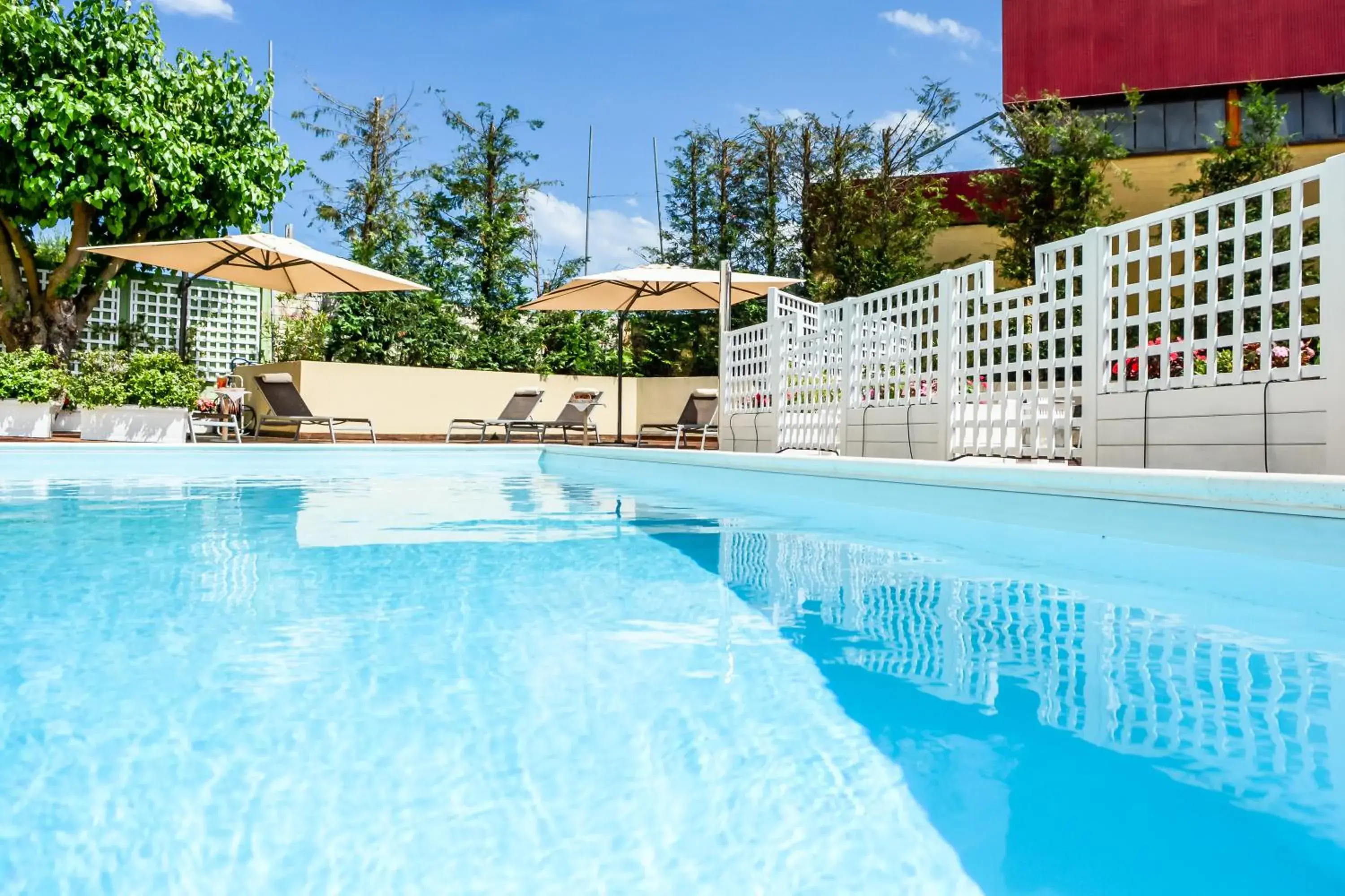 Pool view, Swimming Pool in Hotel Concorde