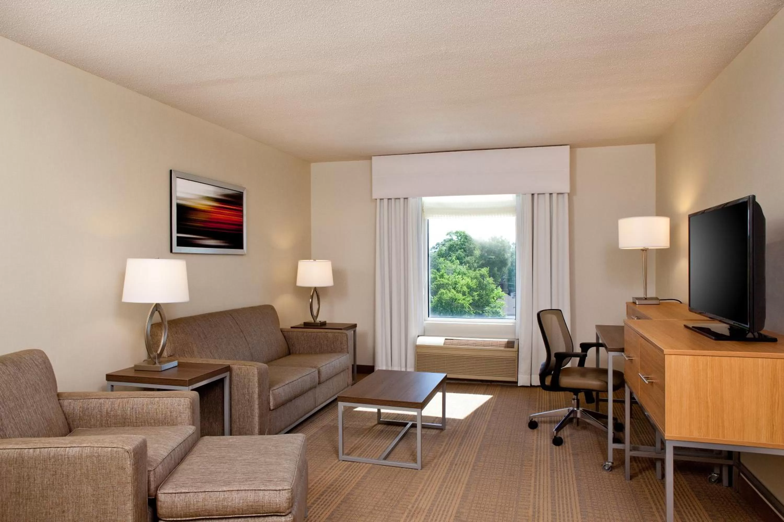 Photo of the whole room in Holiday Inn Little Rock-Presidential-Downtown by IHG