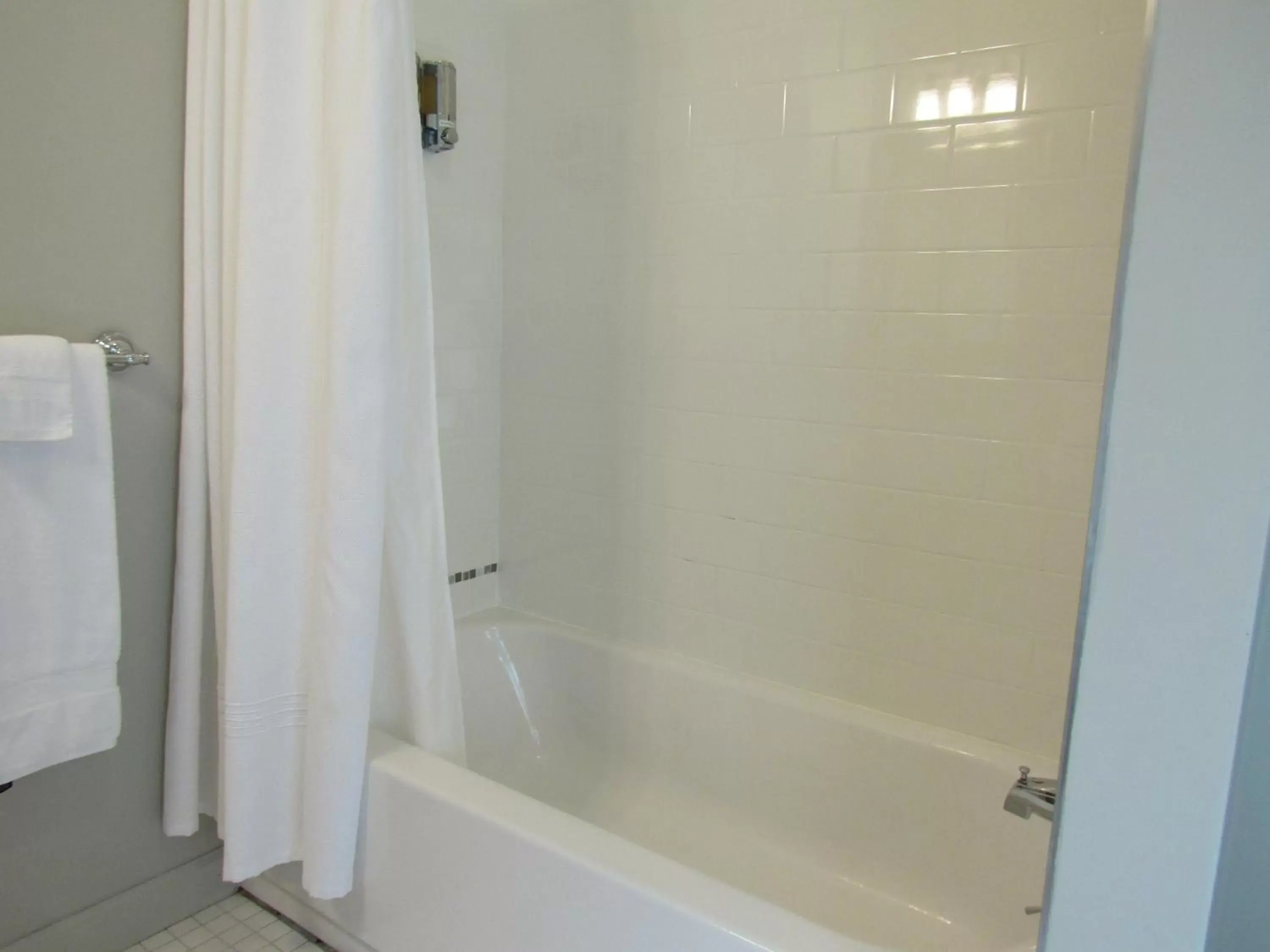 Bath, Bathroom in Washington Park Inn