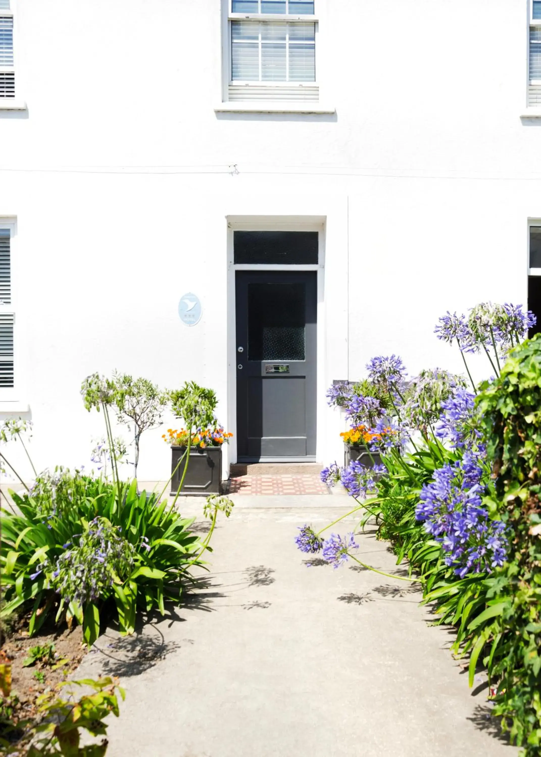 Facade/entrance in Beachcombers Hotel Facade/entrance in Beachcombers Hotel
