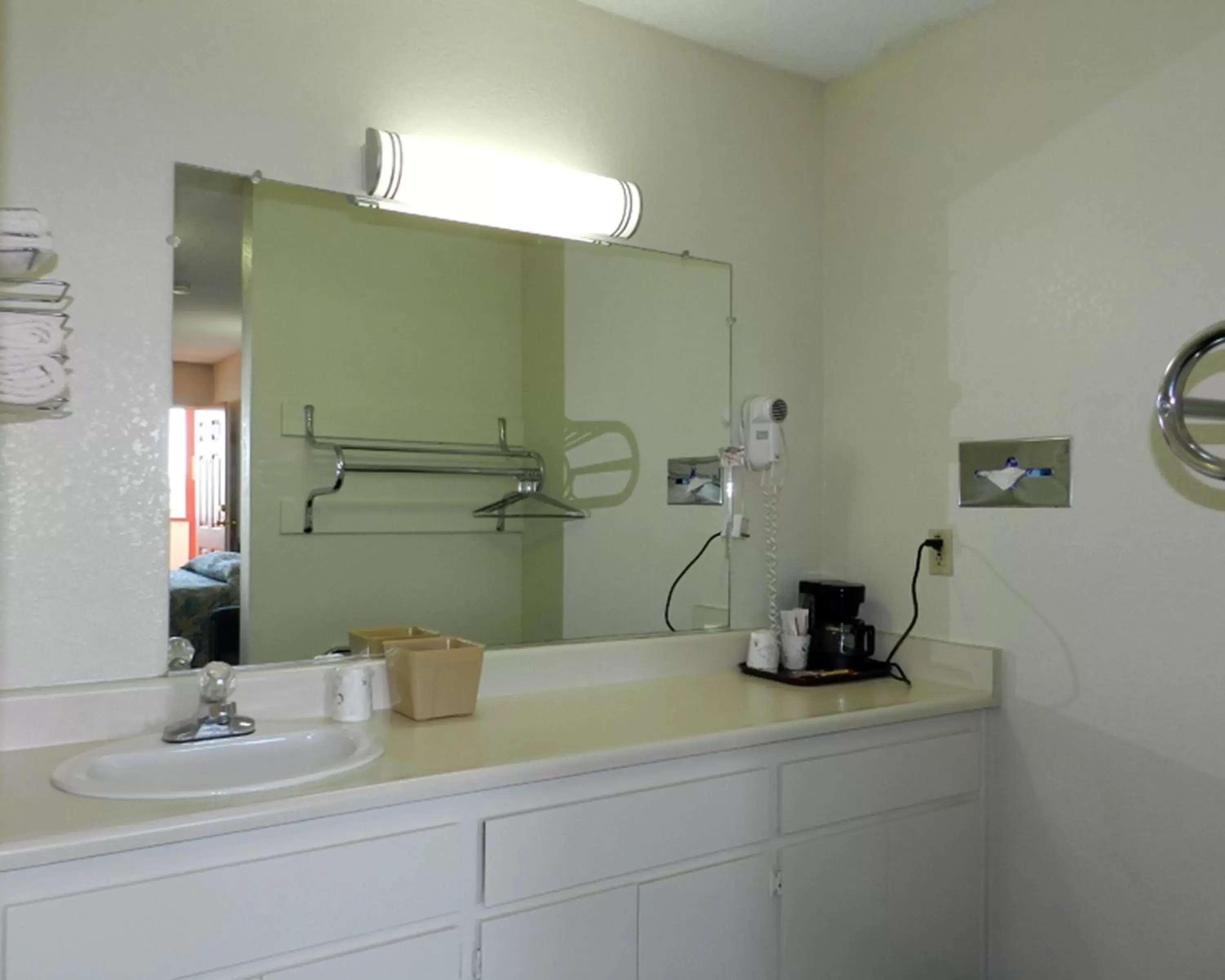 Bathroom in High Desert Motel Joshua Tree National Park