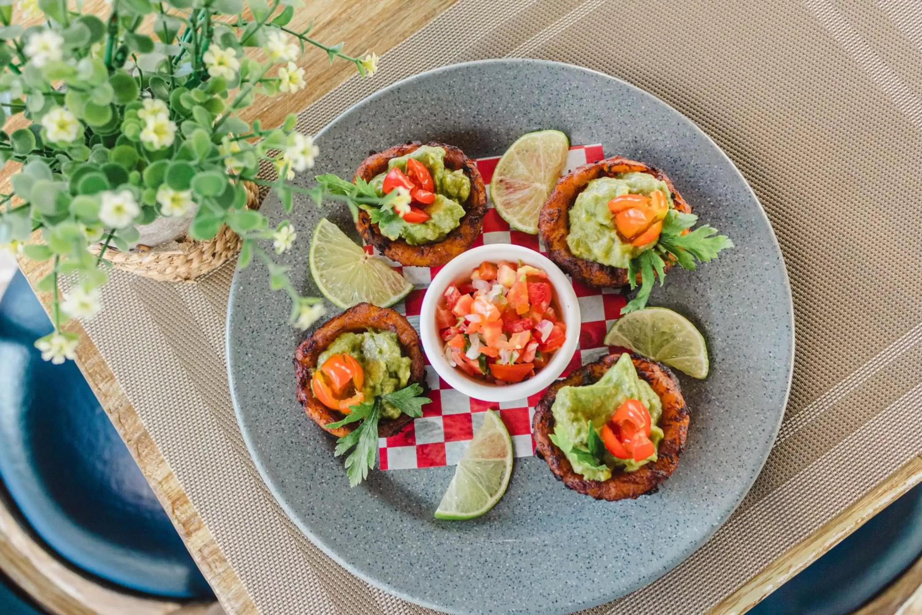 Food in Ixchel Beach Hotel