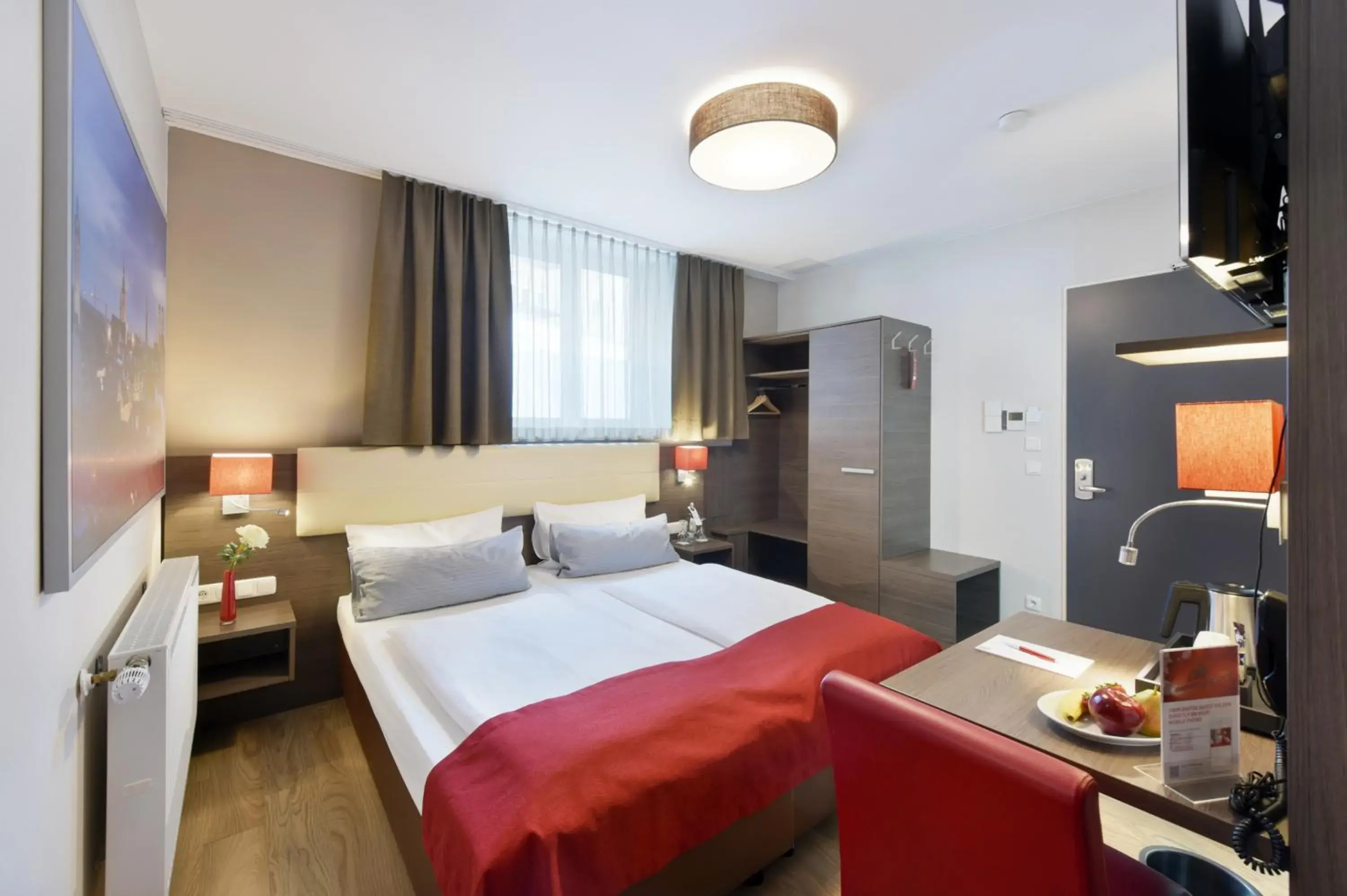 Double Room Plus in City Aparthotel München - KOOS Hotel und Apartments