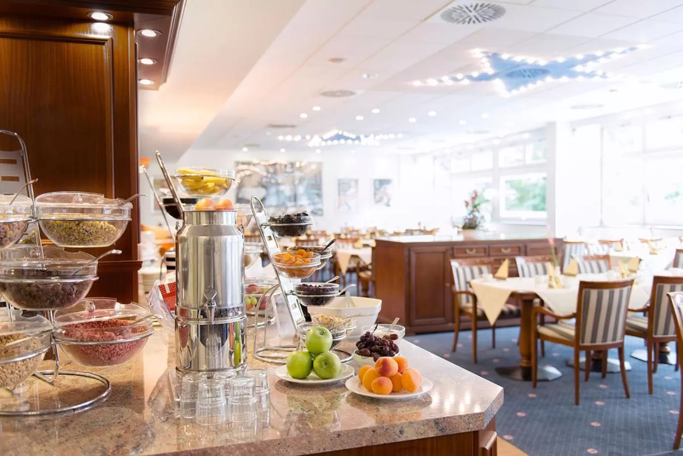 Buffet breakfast in Hollywood Media Hotel am Kurfürstendamm