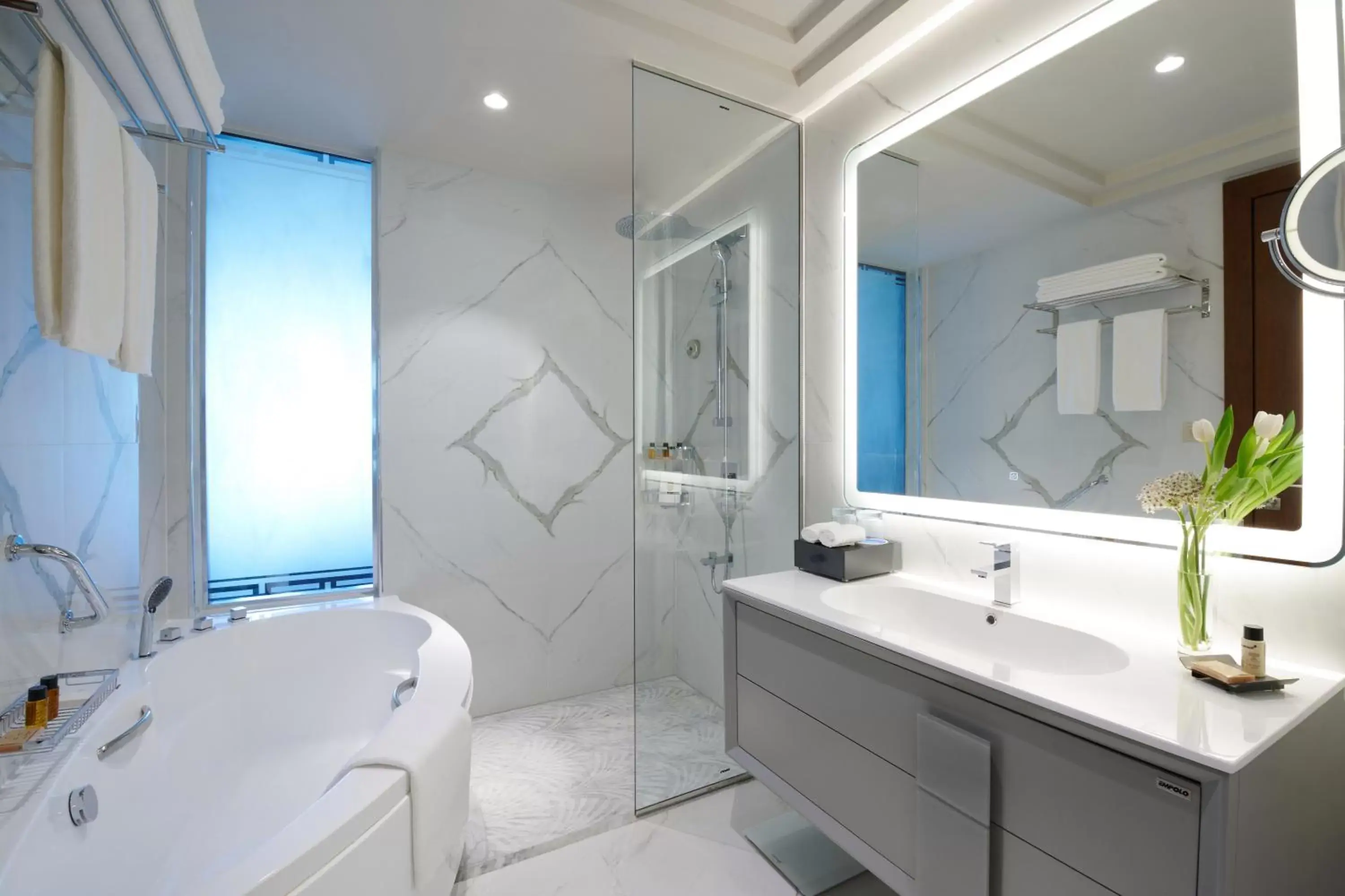 Bathroom in Wyndham Grand Doha West Bay Beach