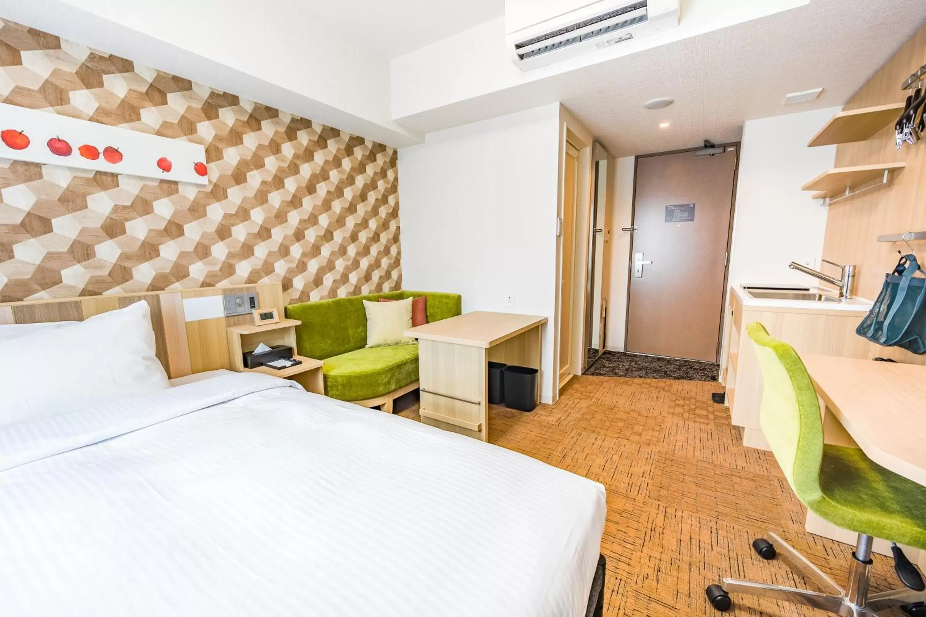 Photo of the whole room, Bed in Tabino Hotel lit Matsumoto Milky white Onsen Photo of the whole room, Bed in Tabino Hotel lit Matsumoto Milky white Onsen