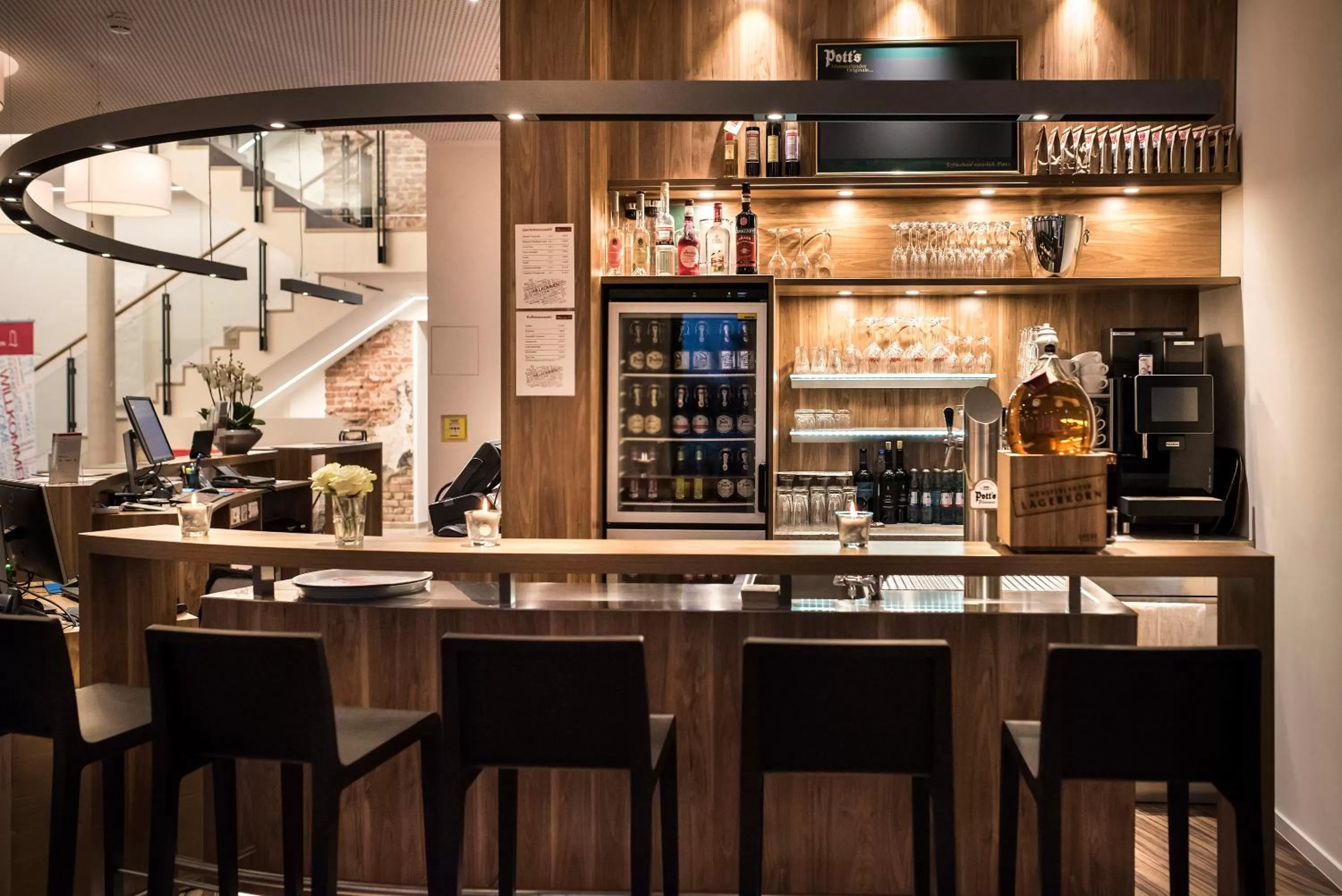 Lounge or bar in Alexianer Hotel am Wasserturm