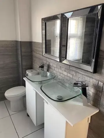 Bathroom in One ninety Boutique Accommodation