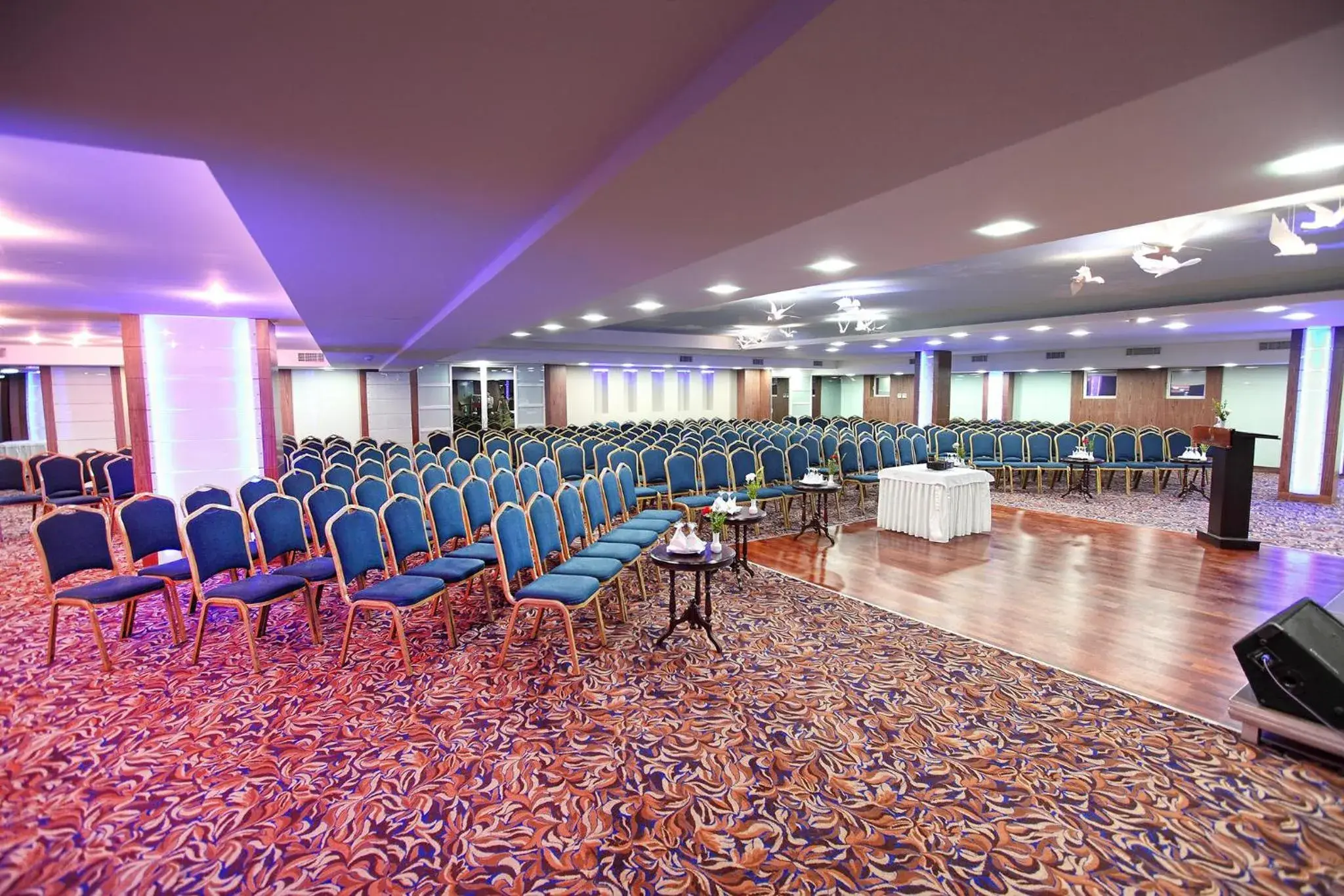 Business facilities in Surmeli Adana Hotel